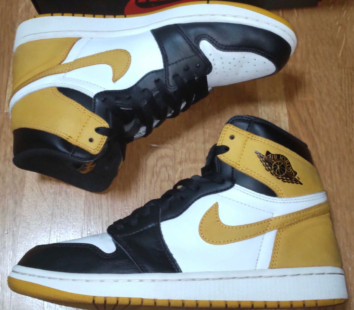 Nike Air Jordan 1 Retro High OG "Black Toe/Yellow Ochre"