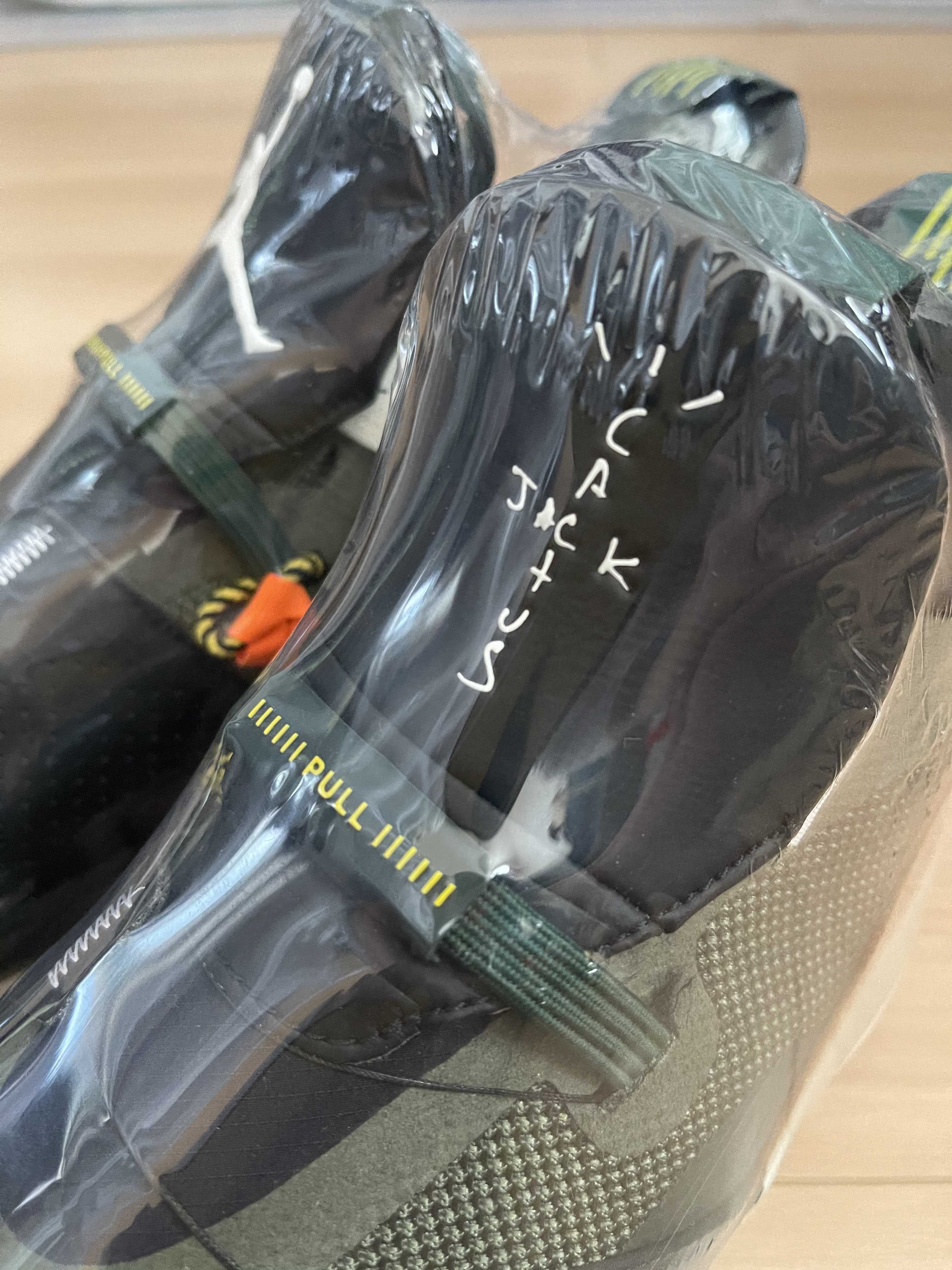 Travis Scott × Nike Air Jordan 33 NRG "Cactus Jack"