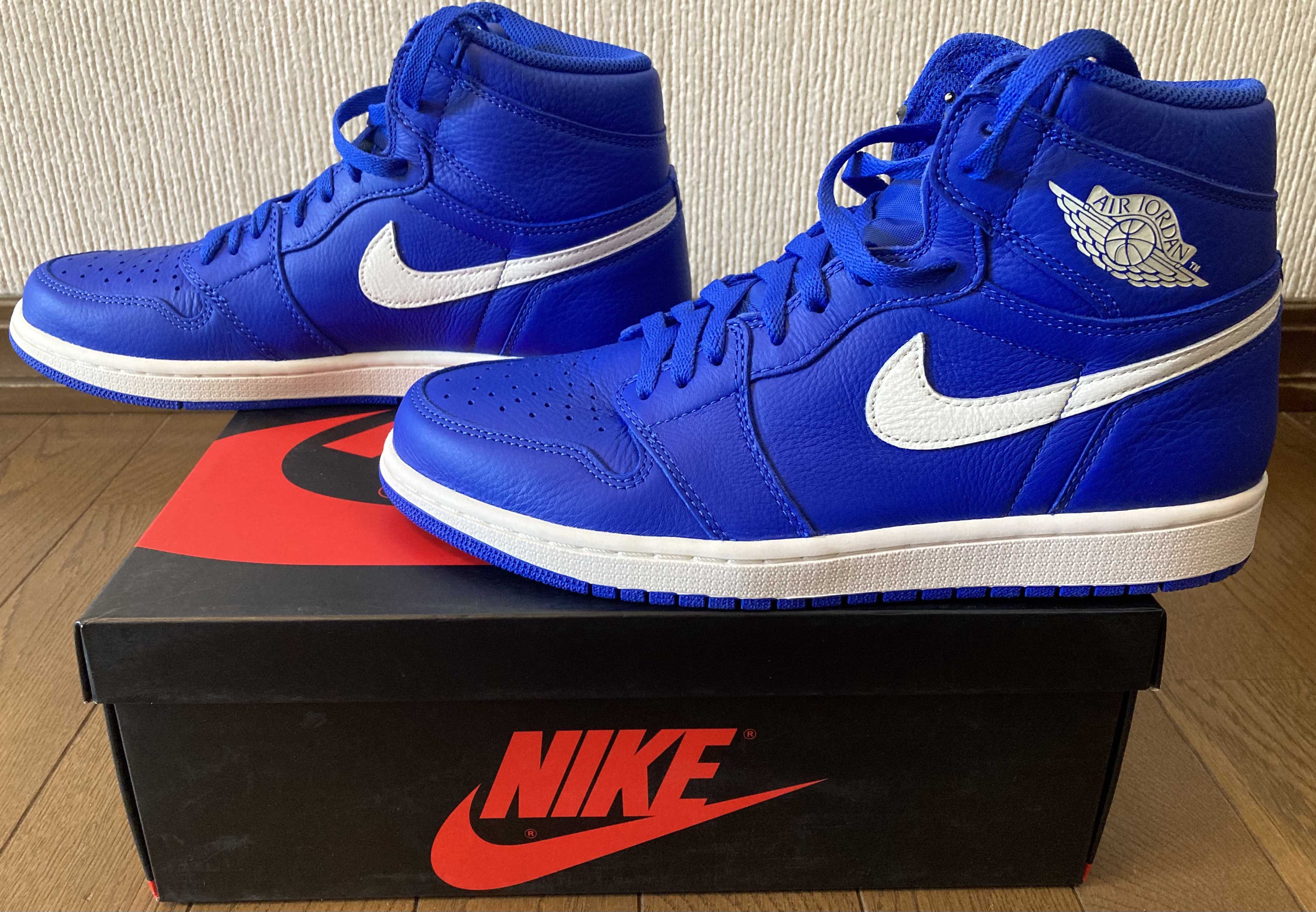 NIKE AIR JORDAN 1 RETRO HIGH "HYPER ROYAL"