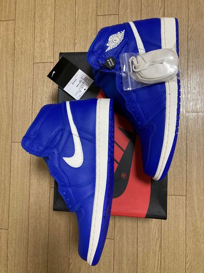 NIKE AIR JORDAN 1 RETRO HIGH "HYPER ROYAL"