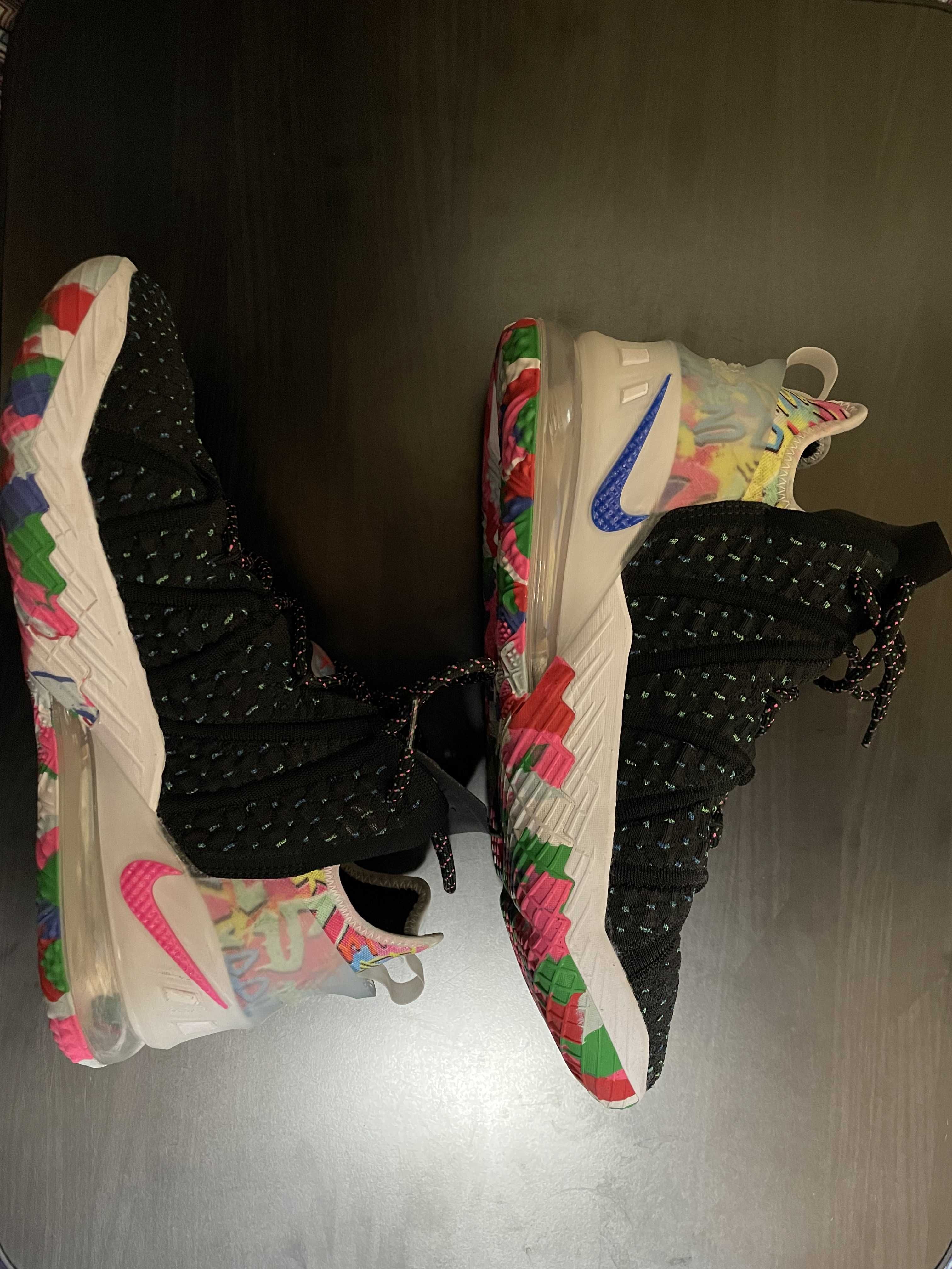 NIKE LEBRON 18 "JAMES GANG"