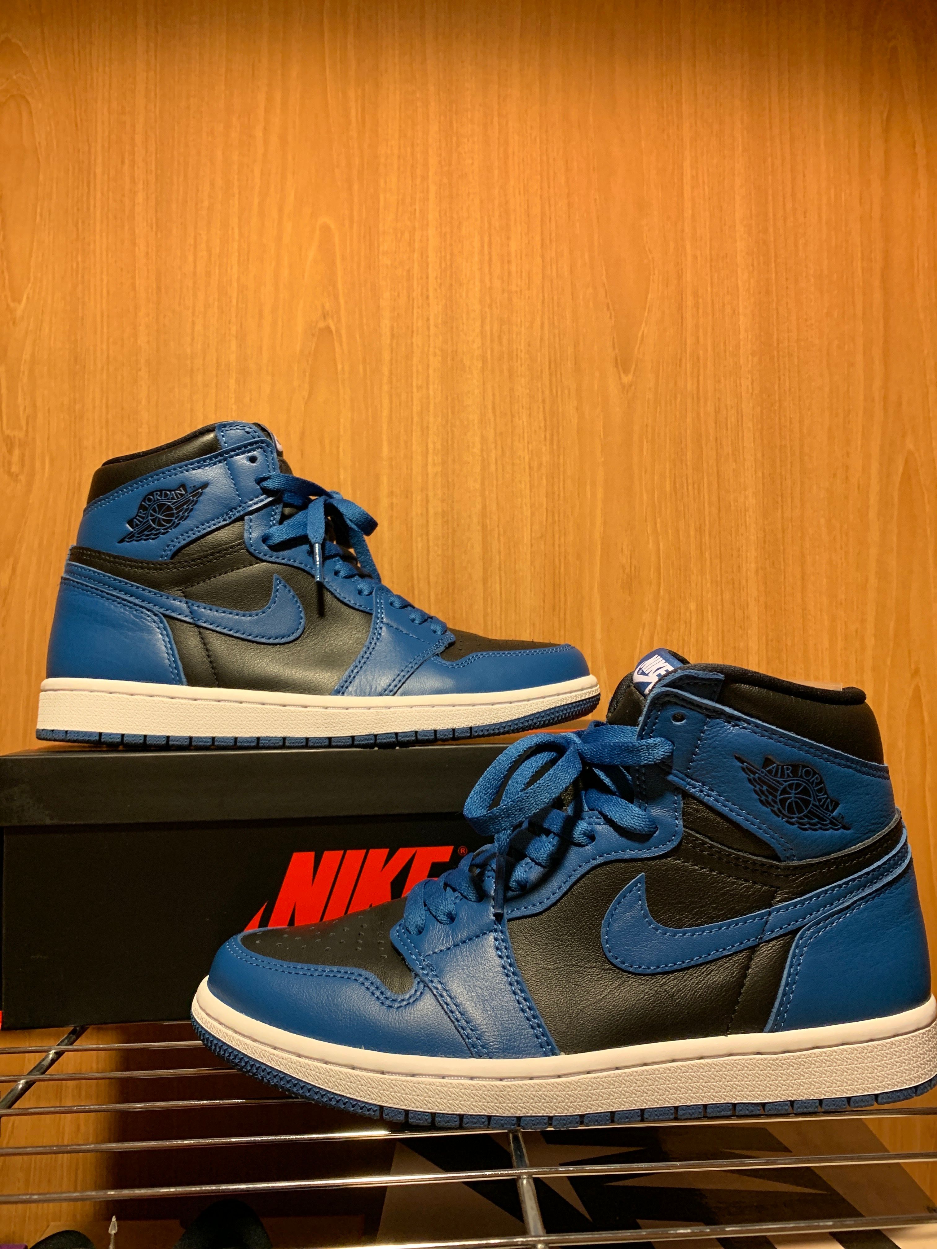 Nike Air Jordan 1 Retro High OG "Dark Marina Blue"