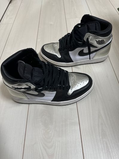 Nike Women's Air Jordan 1 Retro High OG "Silver Toe"