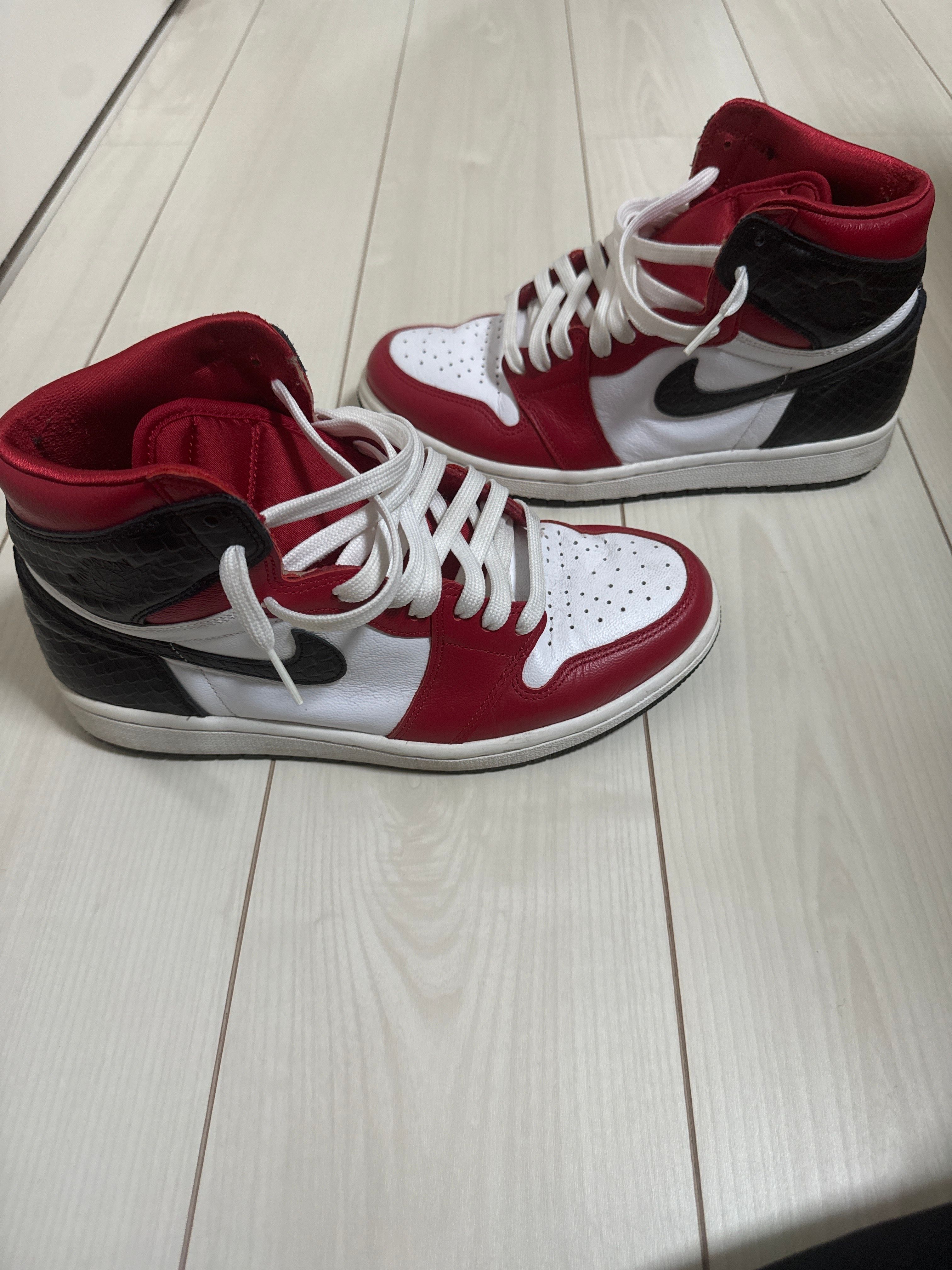 Nike Women's Air Jordan 1 High OG "Satin Red"