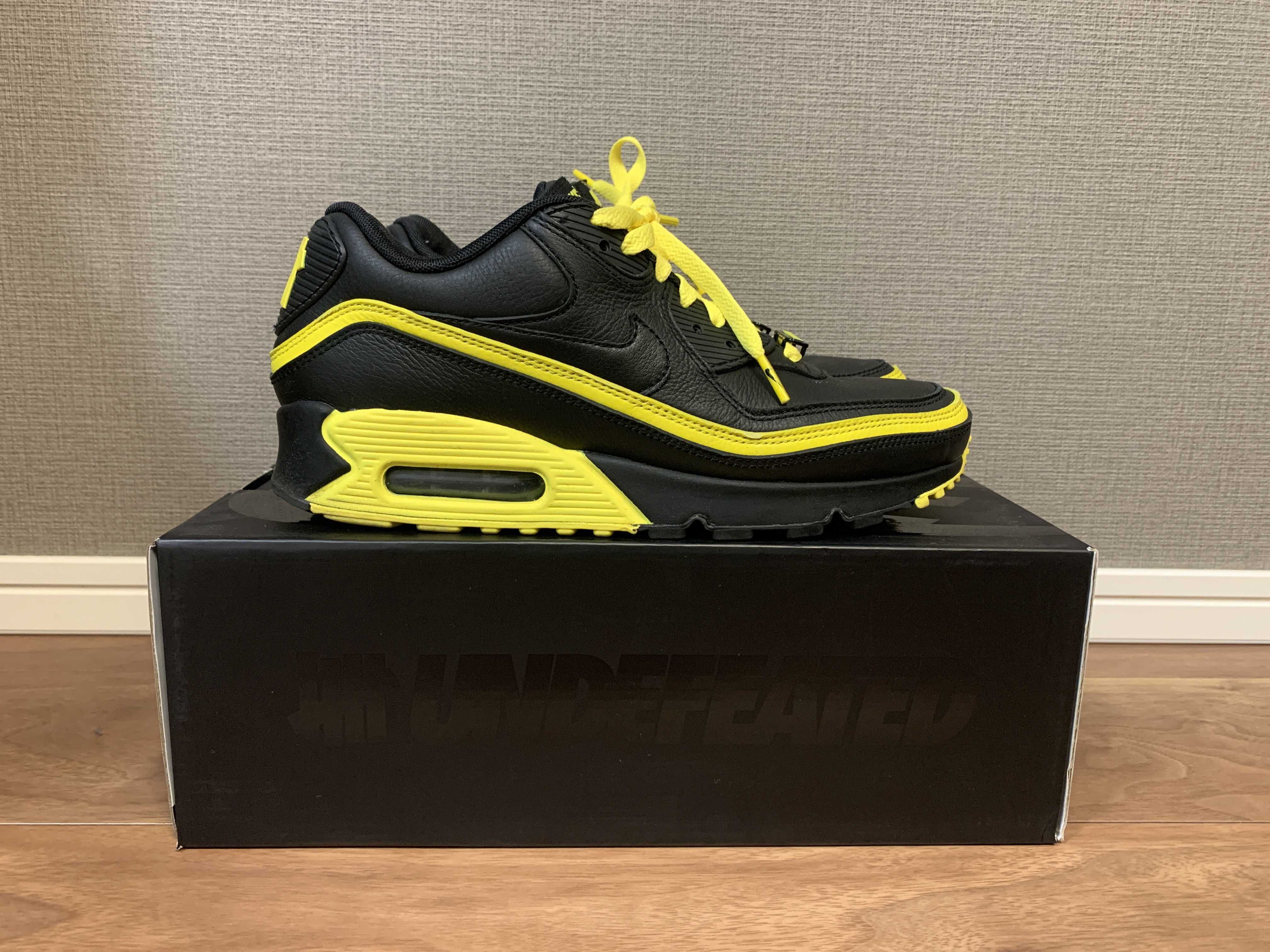 UNDEFEATED × Nike Air Max 90 "Black/Yellow"