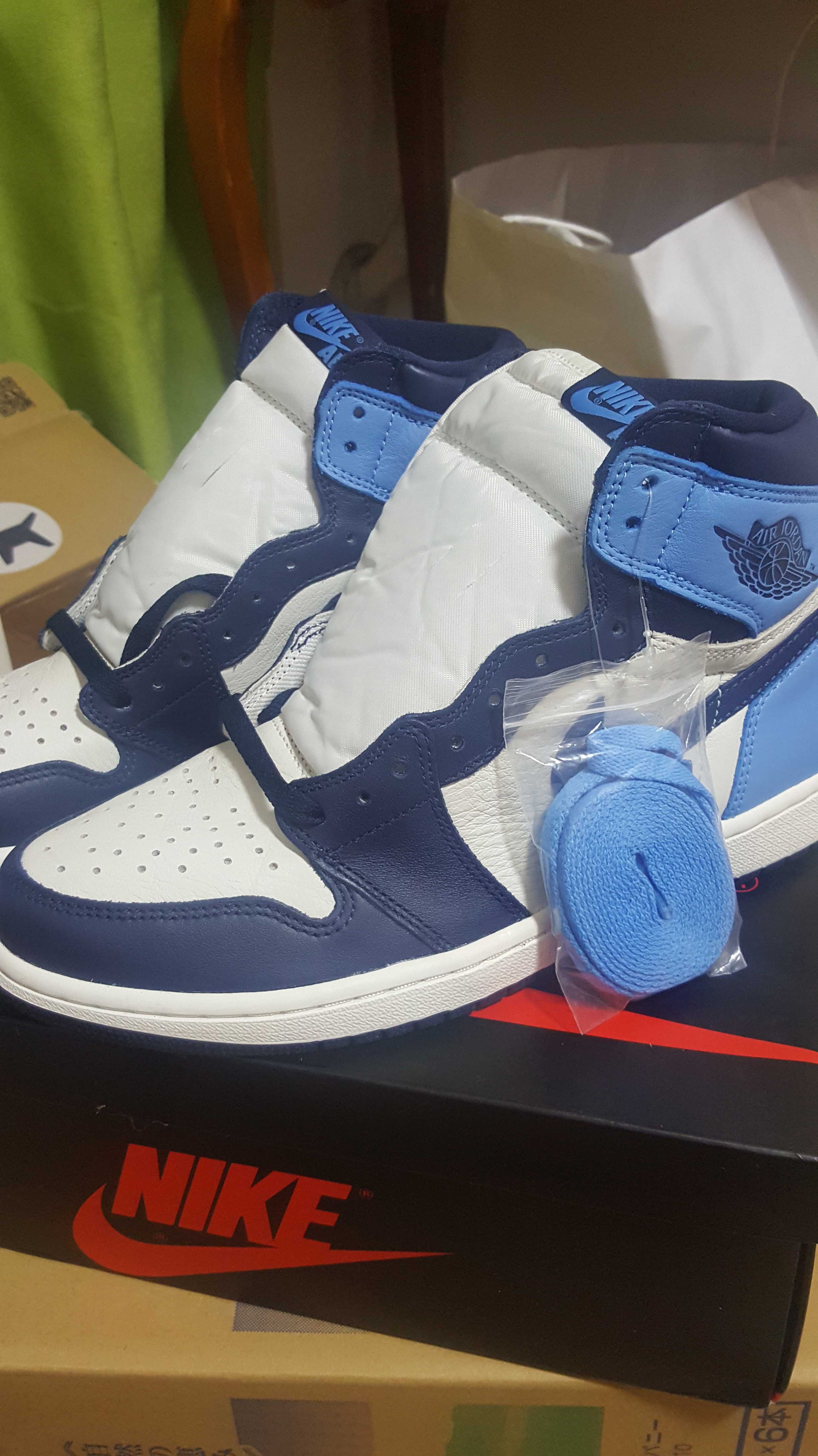 Nike Air Jordan 1 Retro High OG "Obsidian/University Blue"
