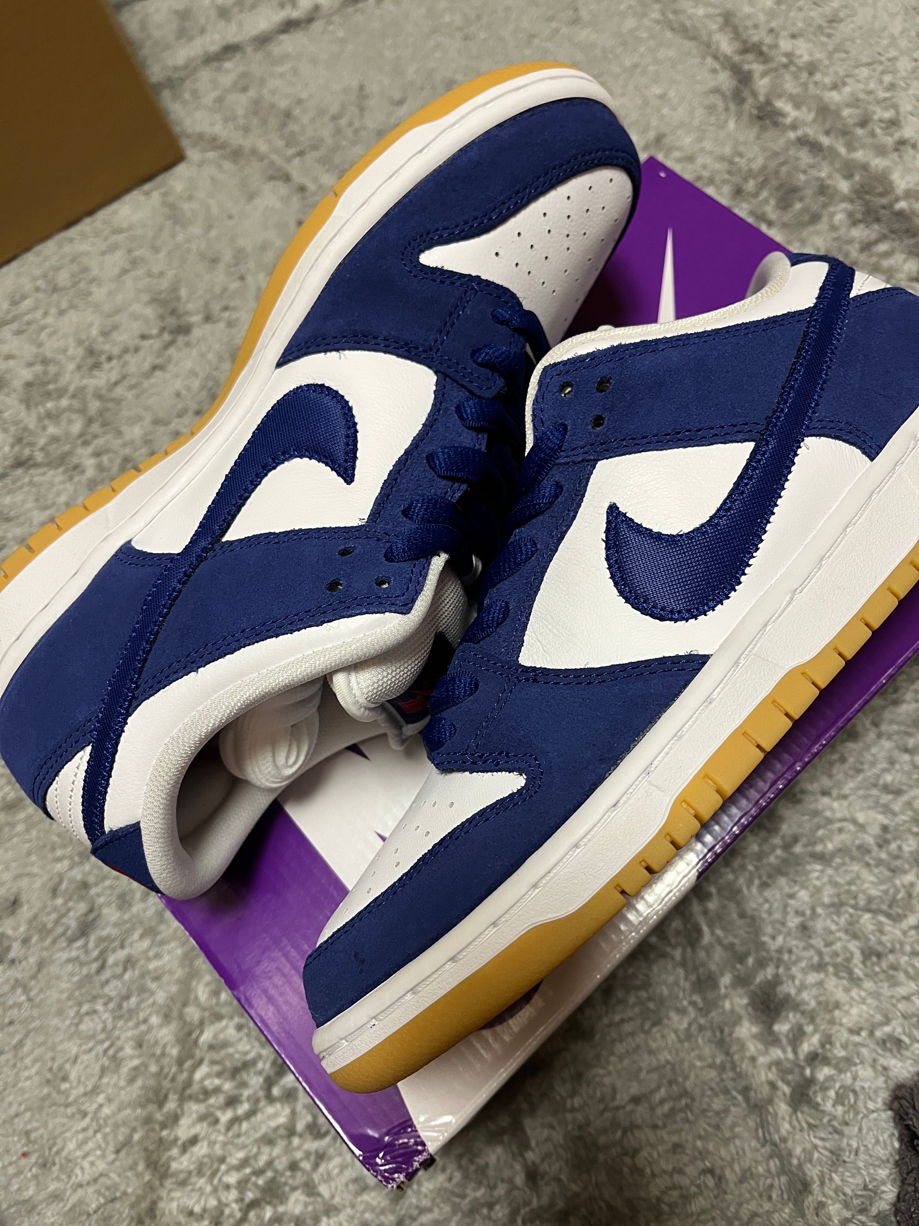 Nike SB Dunk Low "Los Angeles Dodgers/Deep Royal Blue"