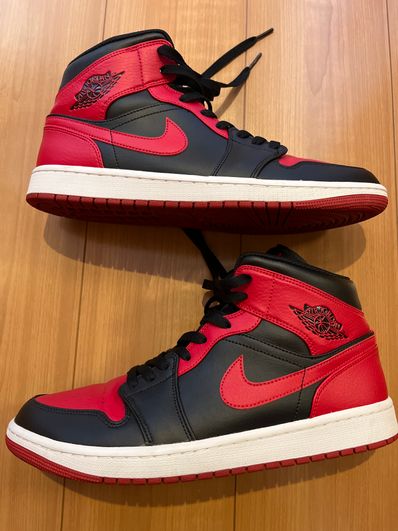 Nike Air Jordan 1 Mid "Bred"