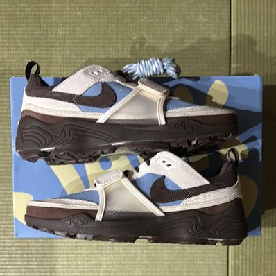 Travis Scott × Nike Zoom Field Jaxx "Pale Ivory and Leche Blue"