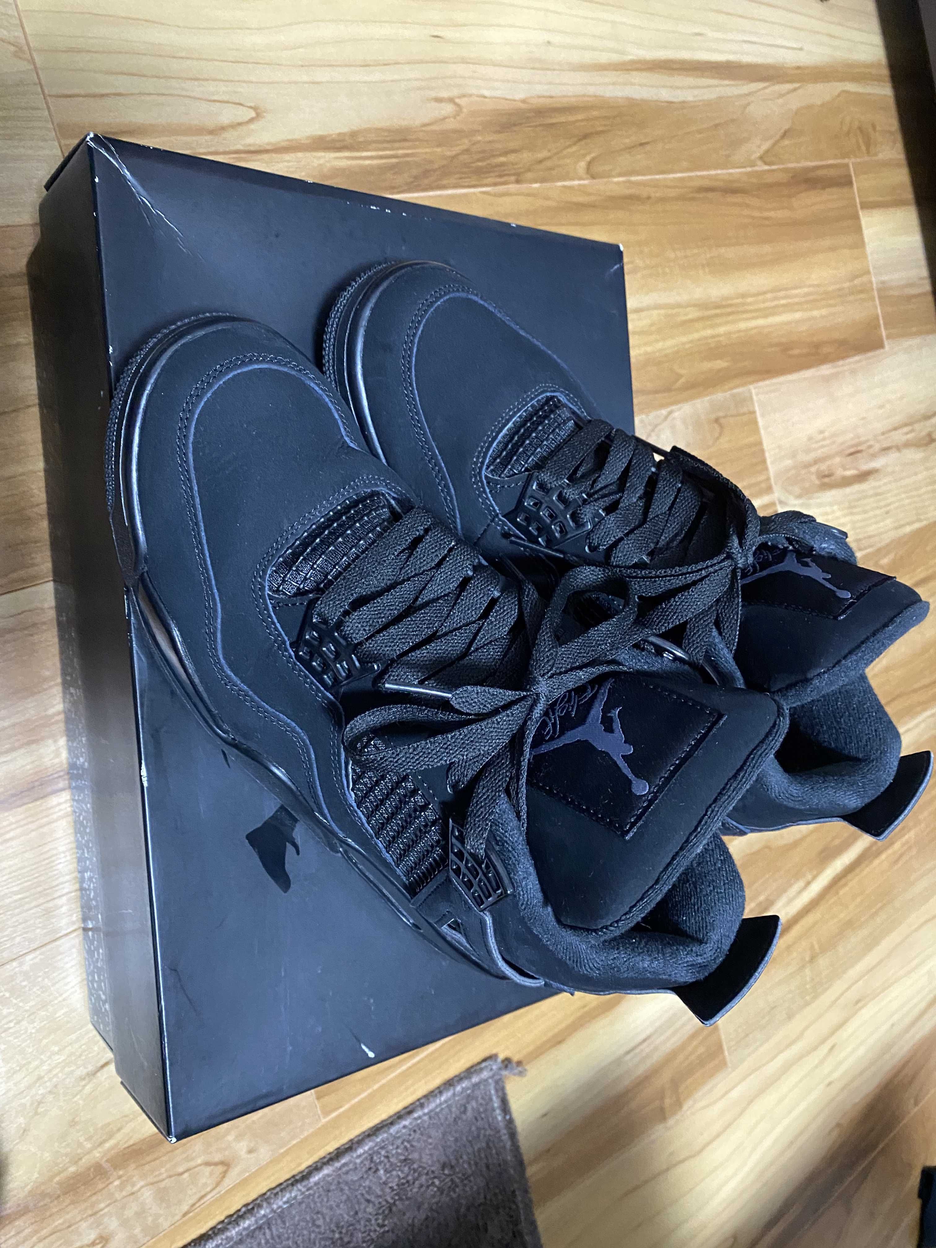 Nike Air Jordan 4 "Black Cat"