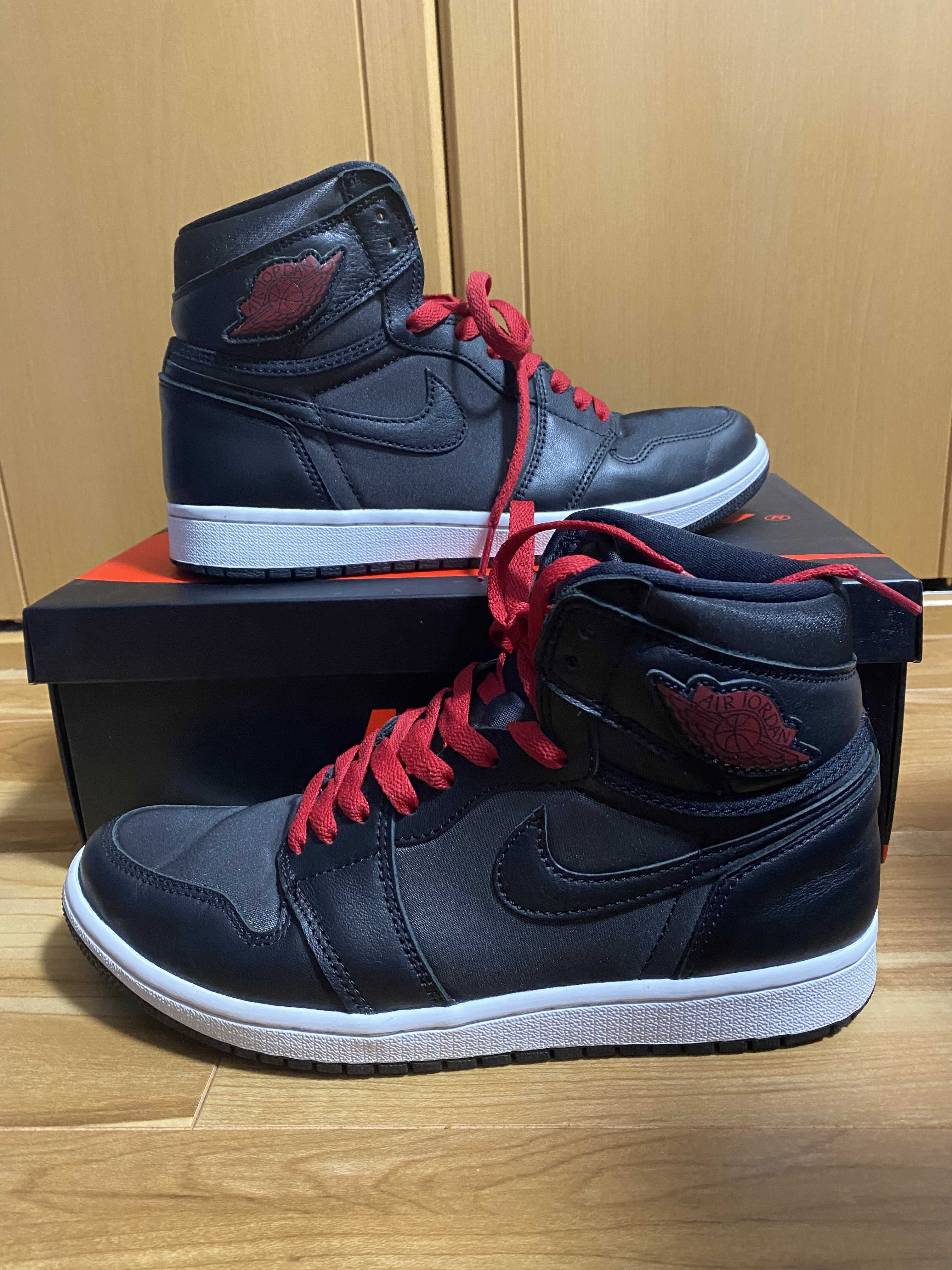 Nike Air Jordan 1 Retro High OG "Black/Metallic Silver/Gym Red"  