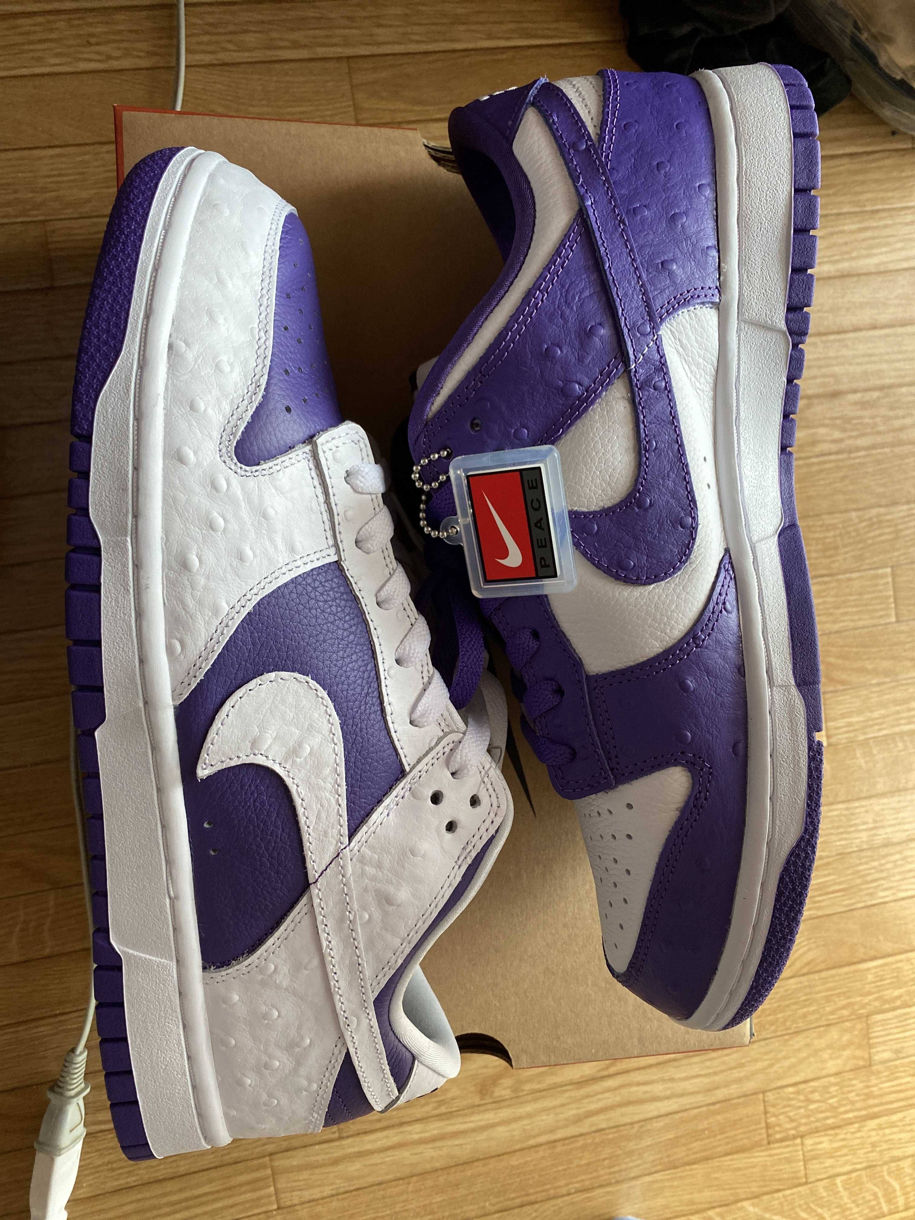 Nike Women's Dunk Low "Made You Look"