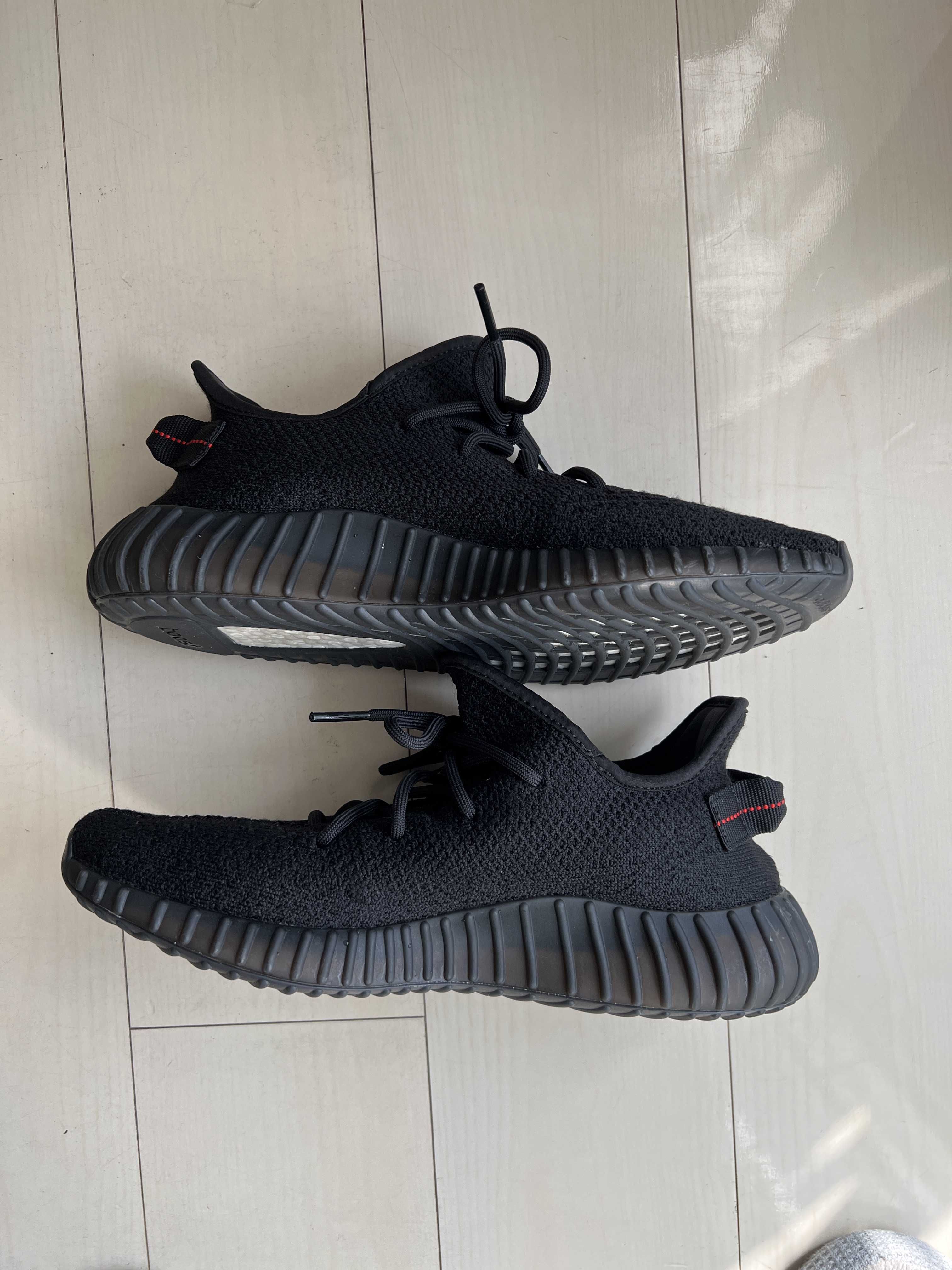 adidas YEEZY Boost 350 V2 "Core Black/Red" (2020)