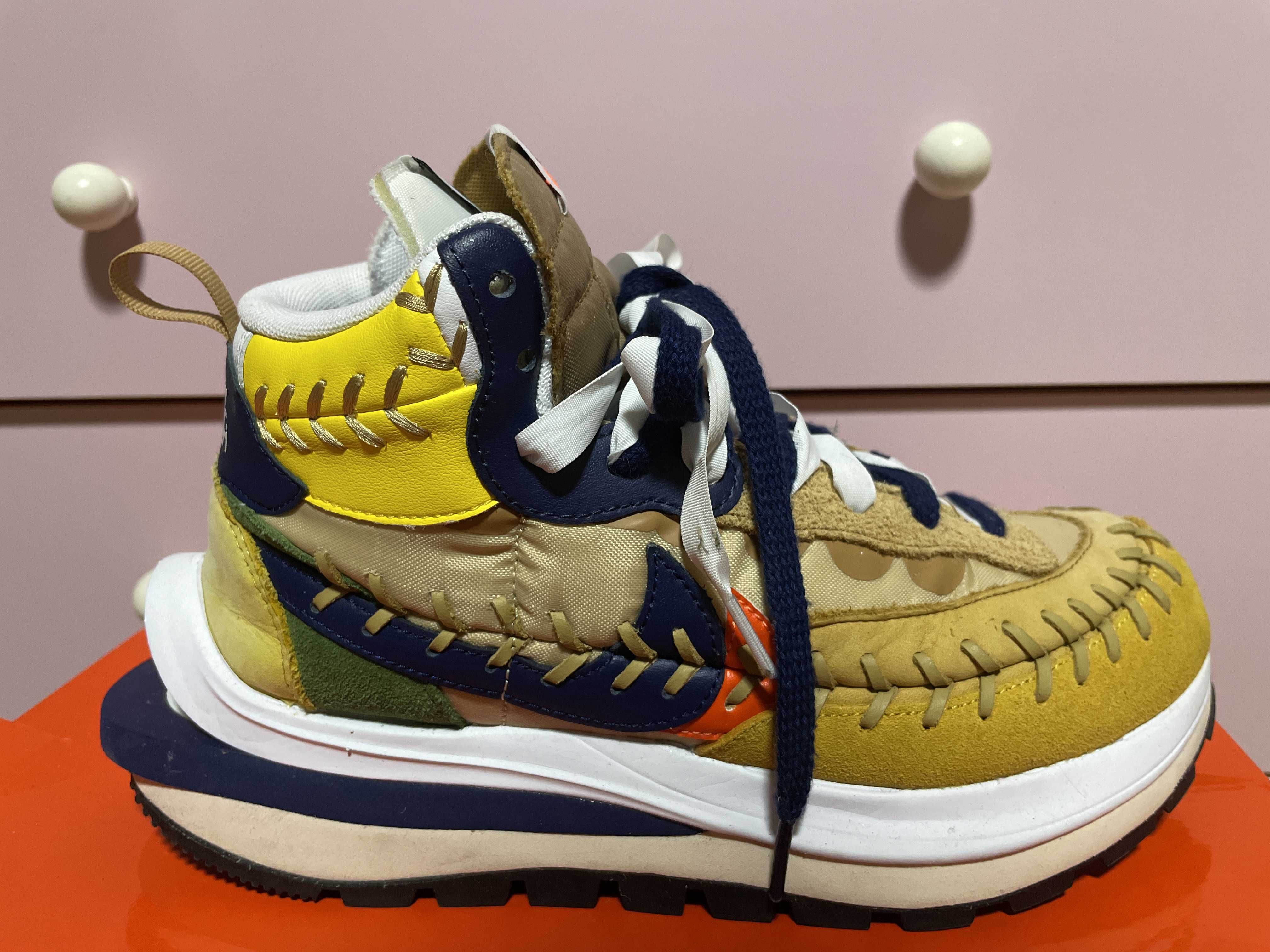 Jean-Paul Gaultier × sacai × Nike VaporWaffle "Sesame/Multi Color"