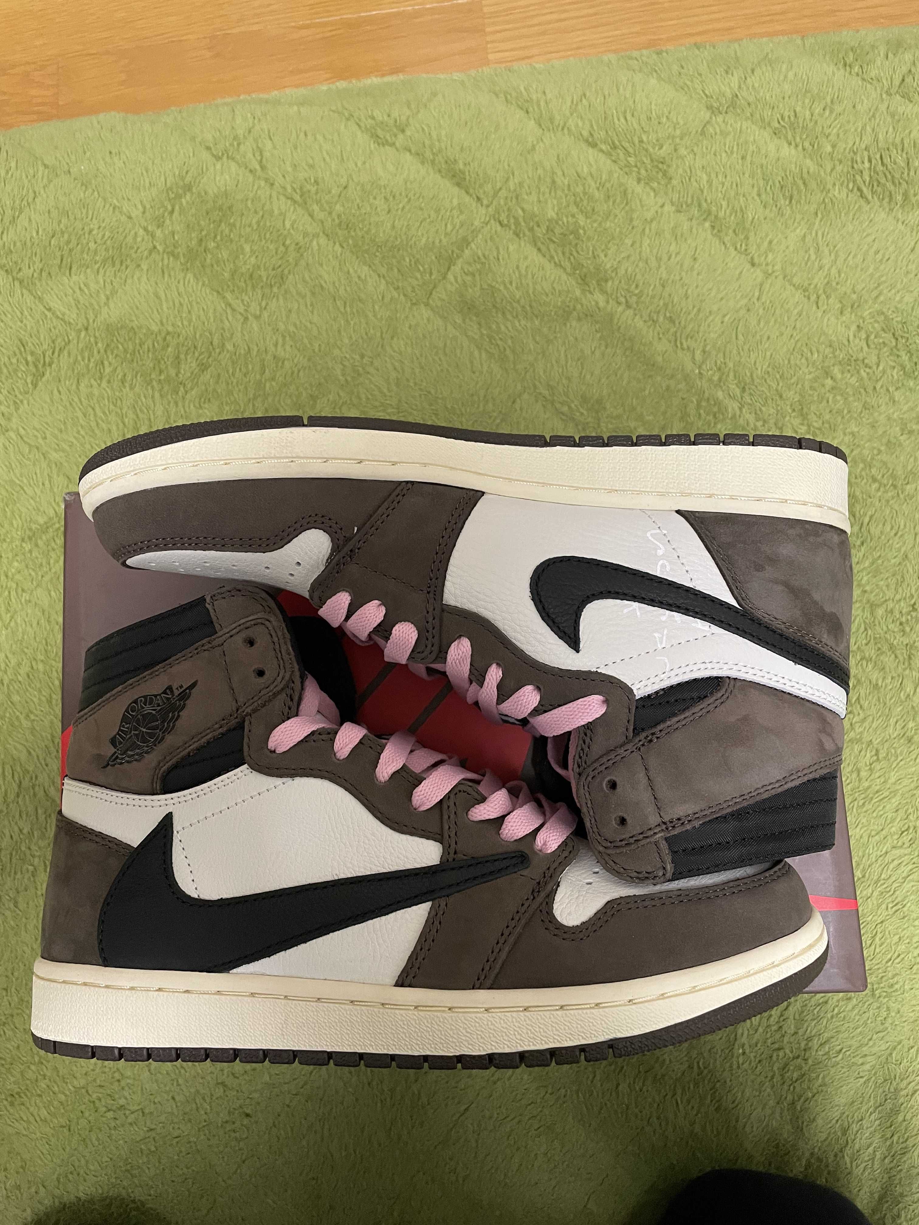 Travis Scott × Nike Air Jordan 1 Retro High OG TS SP "Sail/Dark Mocha"