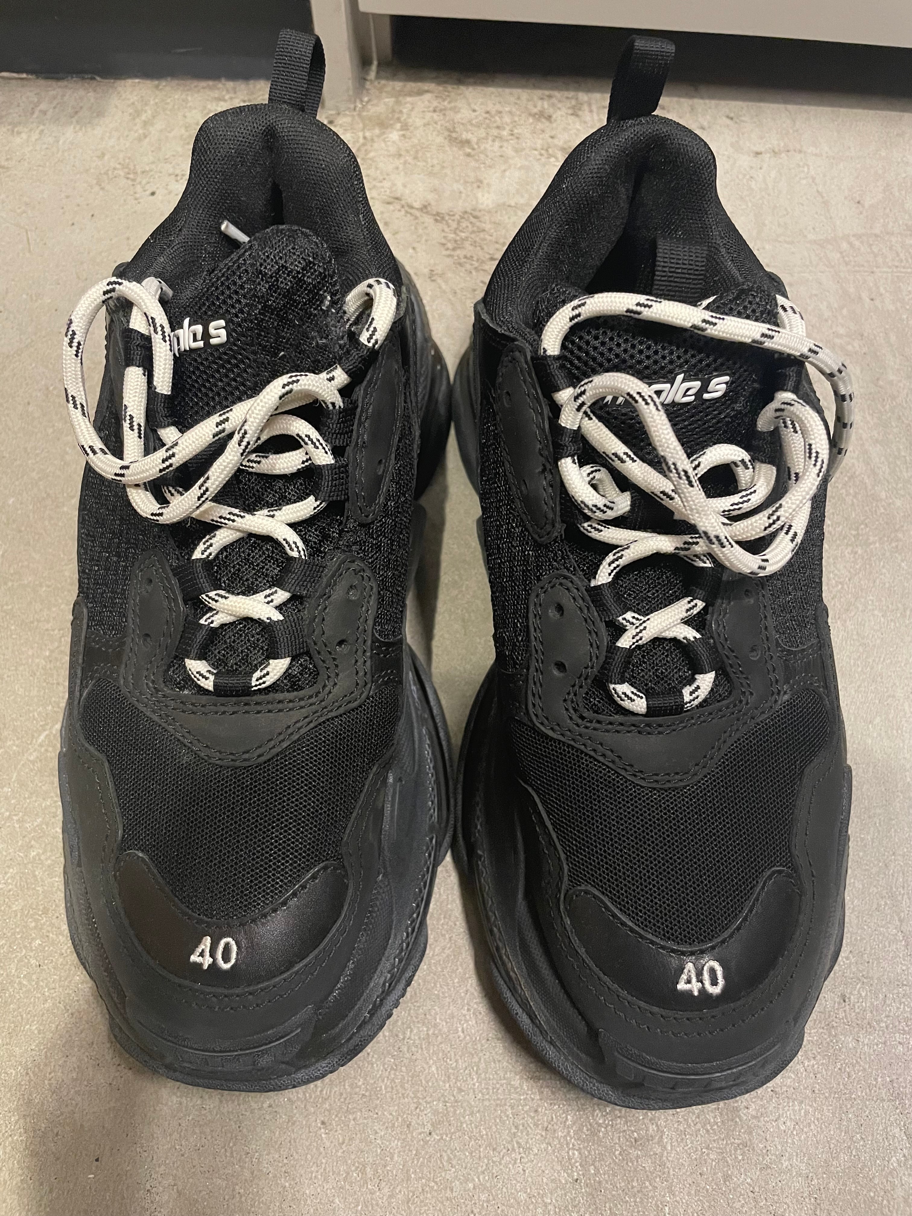 バレンシアガ トリプルS クリアソール "ブラック"