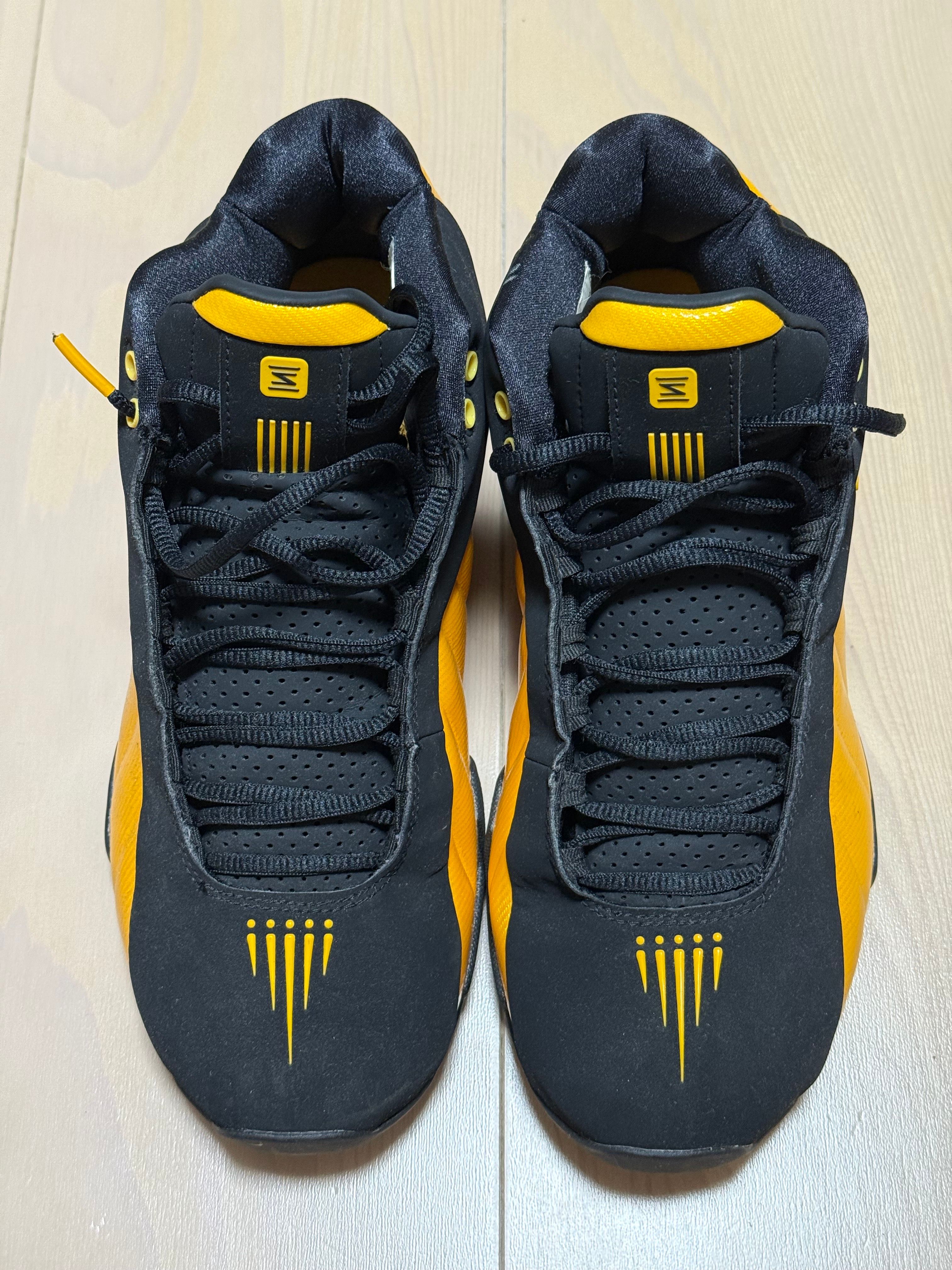 Nike Shox BB4 "Black University Gold"