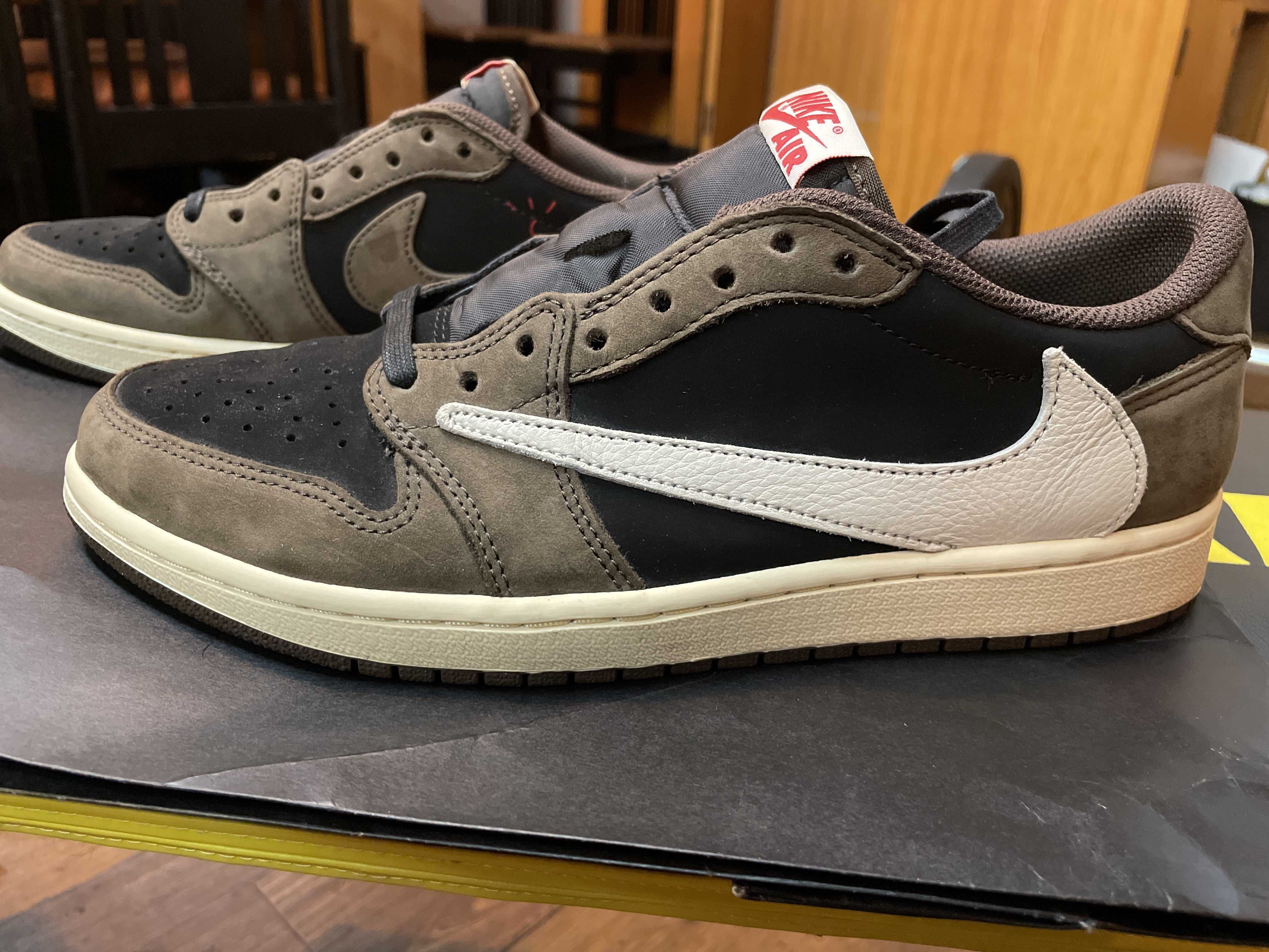 Travis Scott × Nike Air Jordan 1 Low OG SP-T  "Black/Dark Mocha"