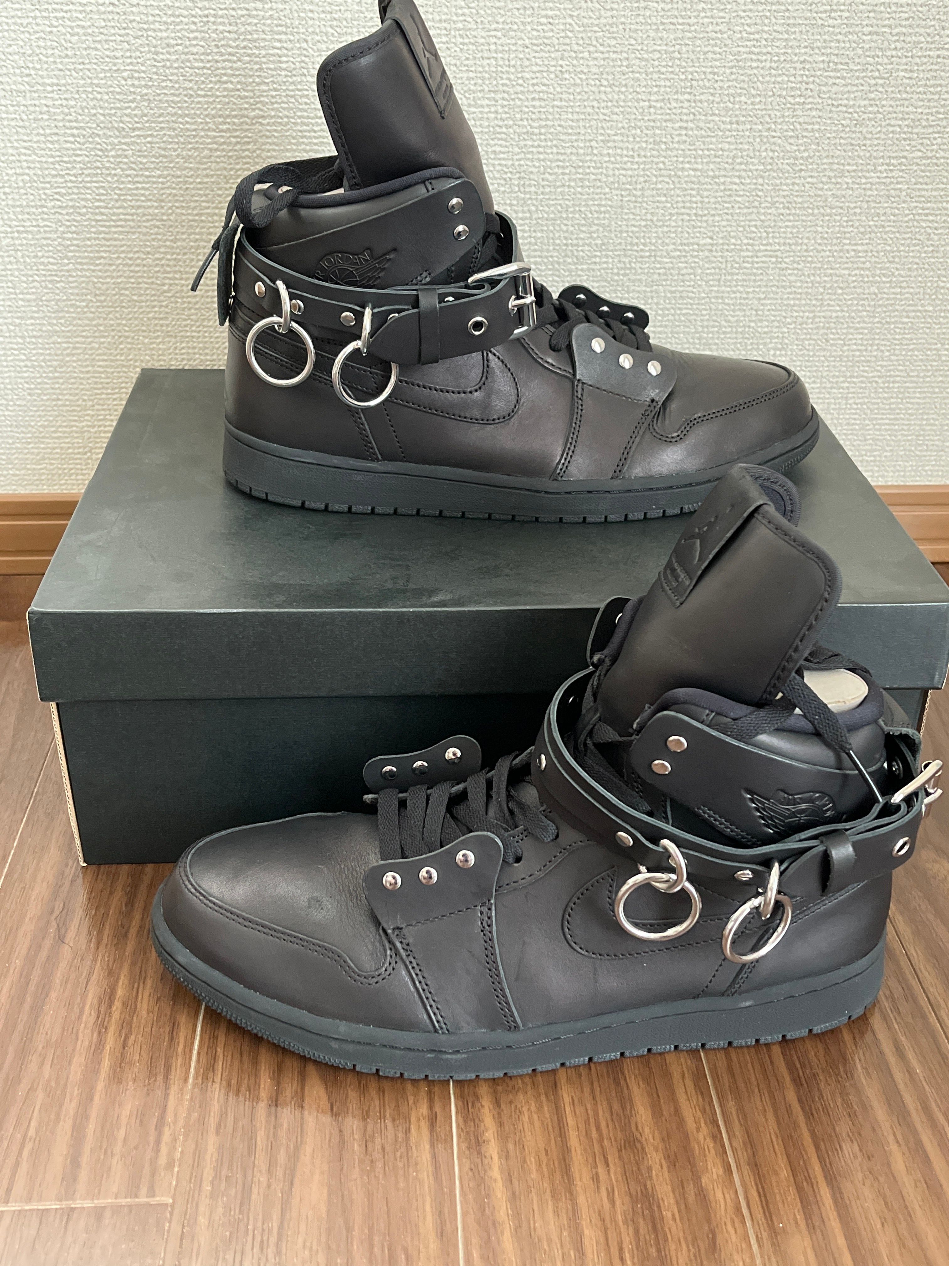 COMME des GARÇONS × Nike Air Jordan 1 High "Black"