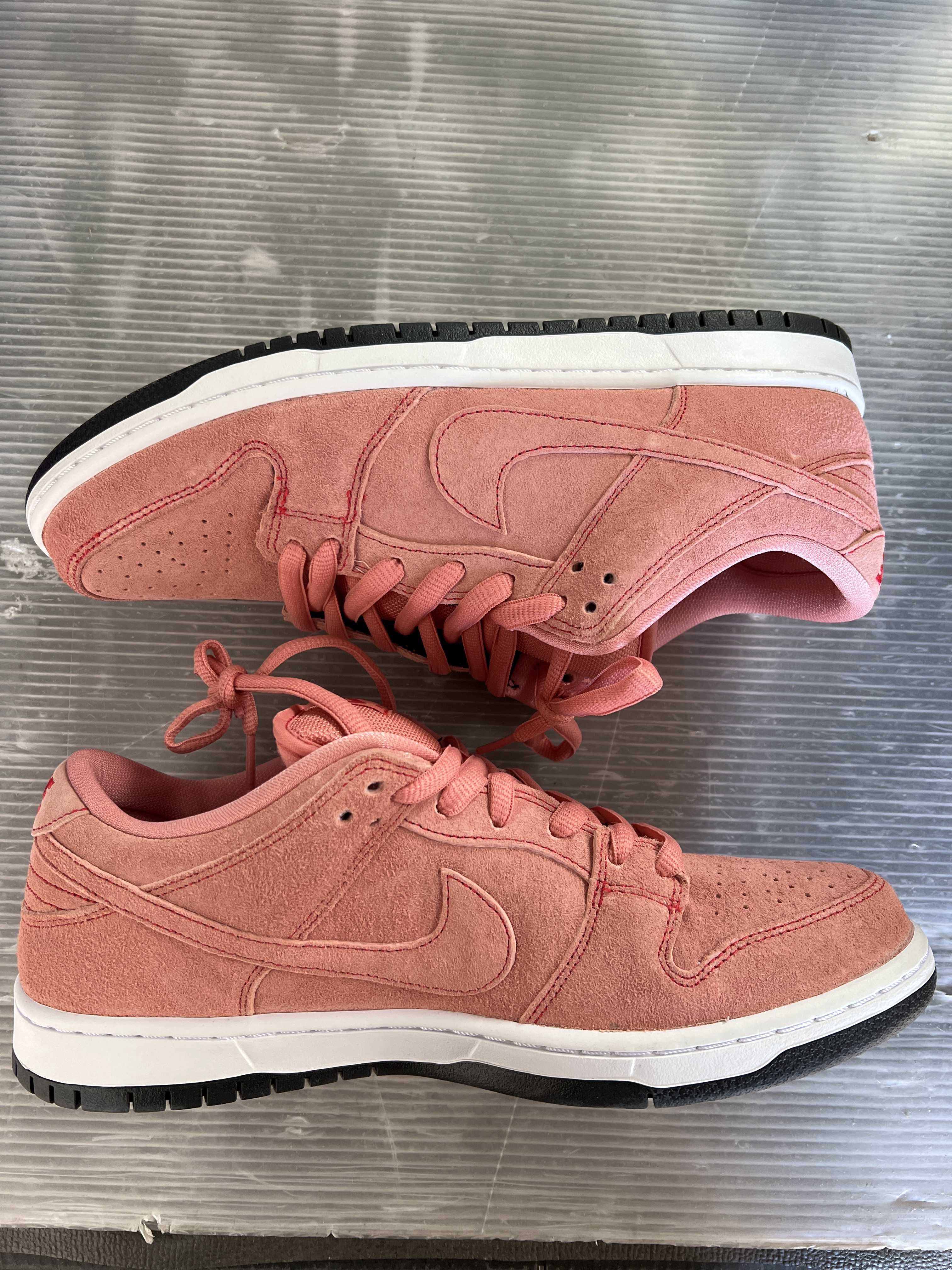 Nike SB Dunk Low "Pink Pig"
