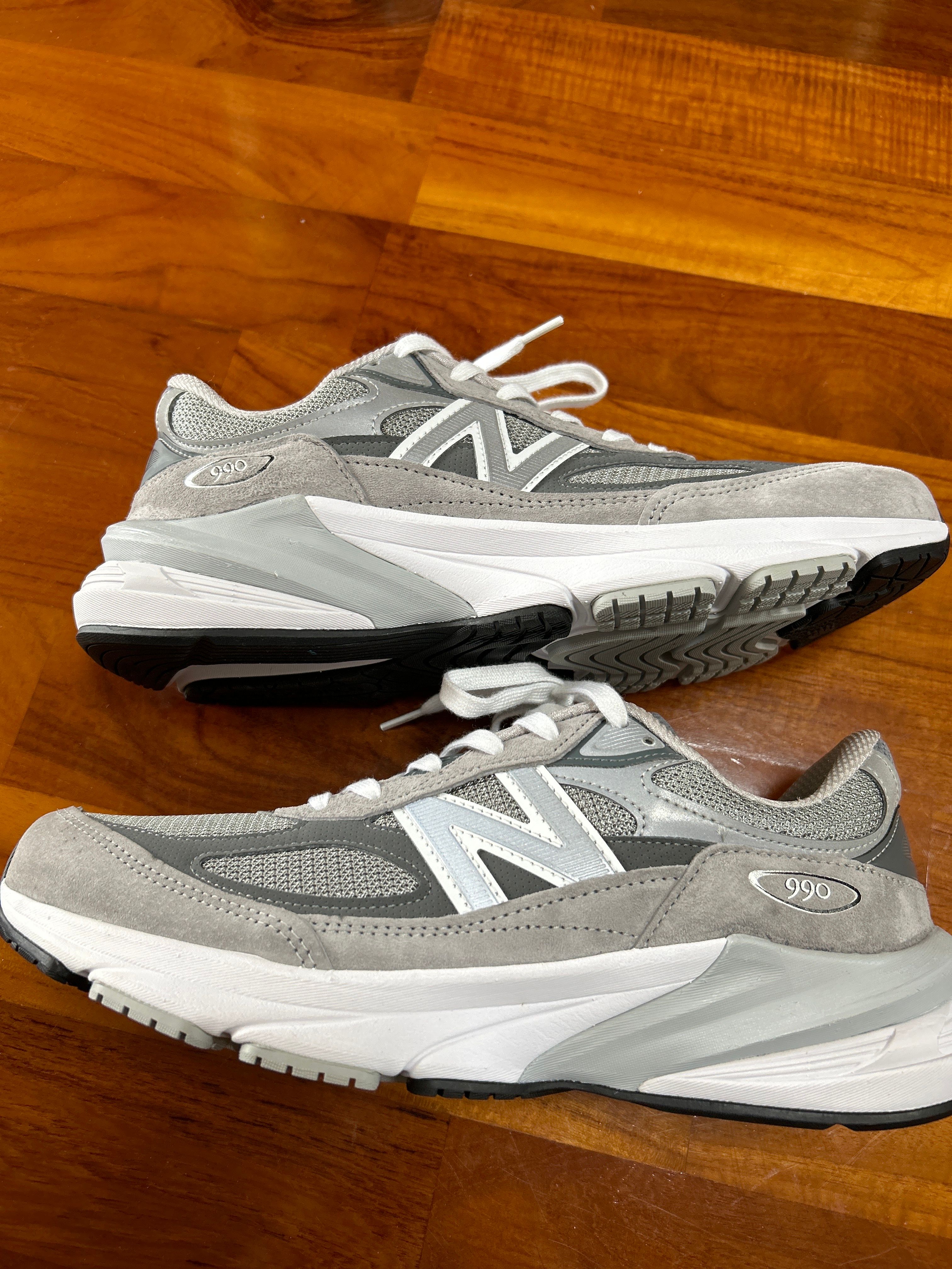 New Balance 990V6 "Gray" (Heel Logo NB)