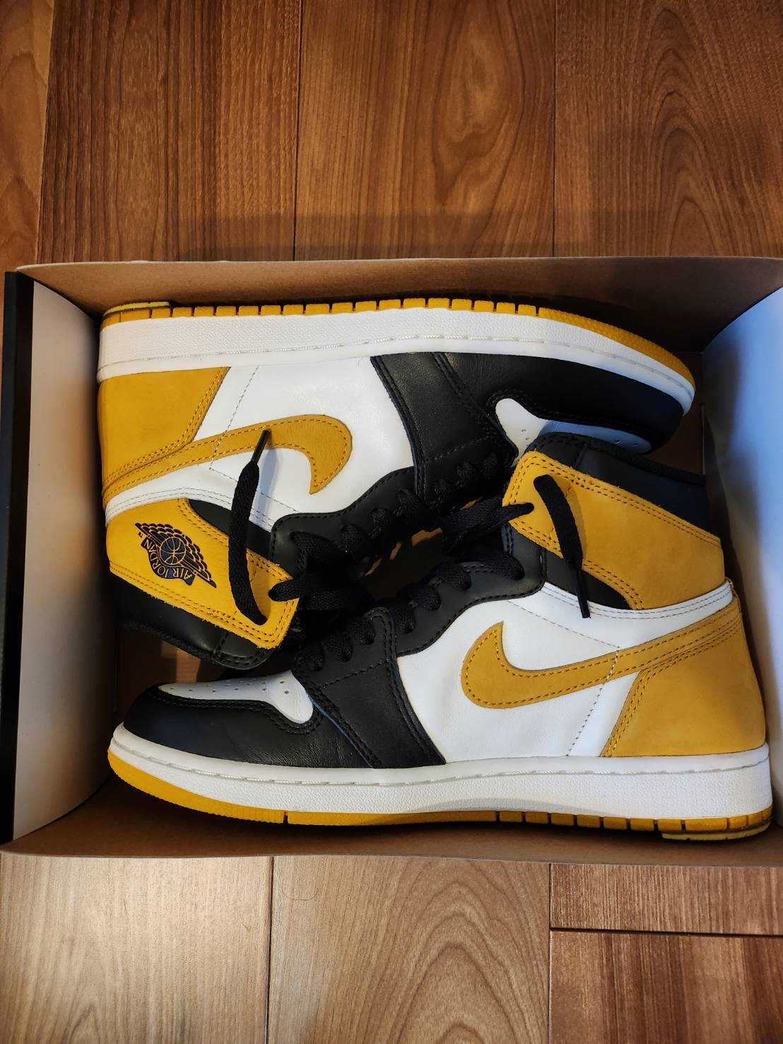 Nike Air Jordan 1 Retro High OG "Black Toe/Yellow Ochre"
