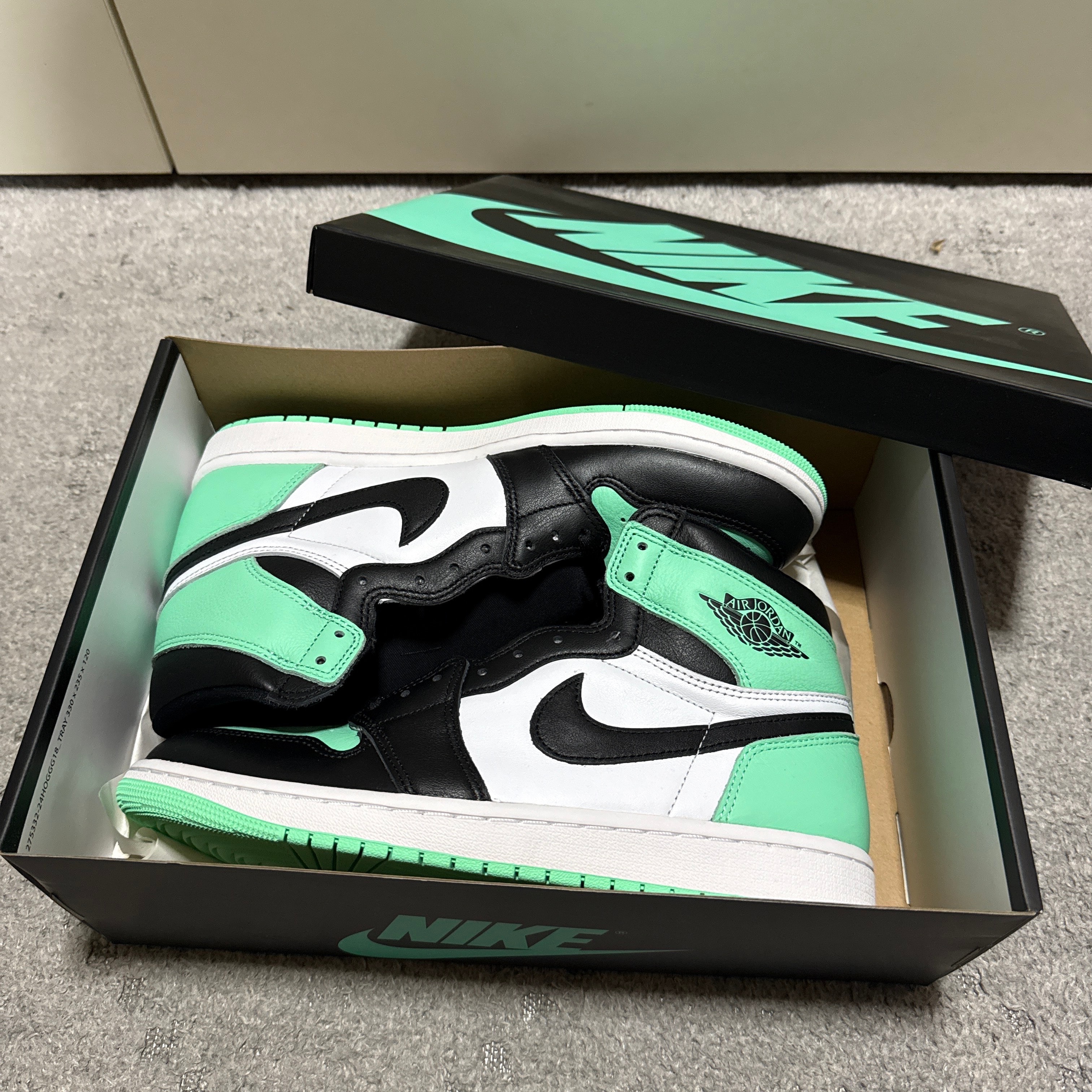 Nike Air Jordan 1 High OG "Green Glow"