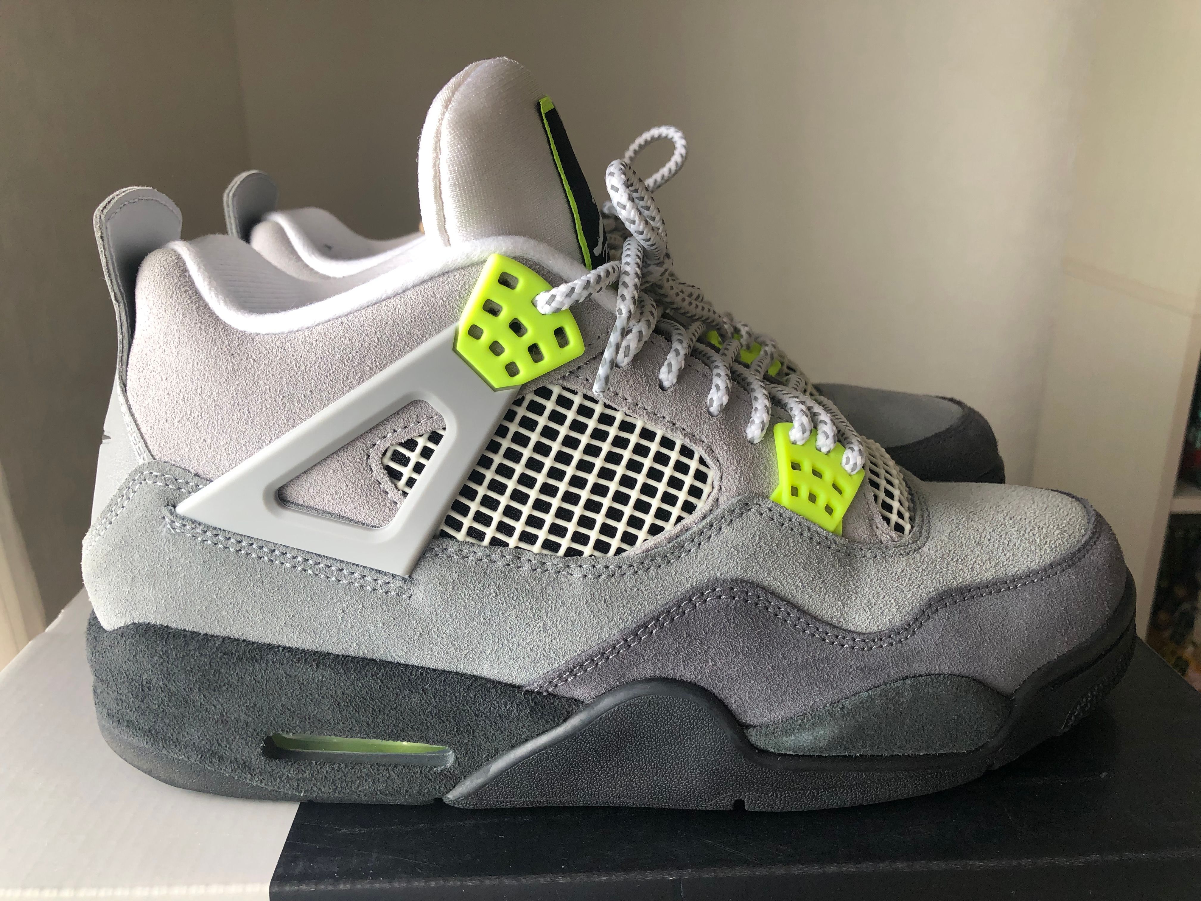 NIKE AIR JORDAN 4 RETRO LE "NEON"