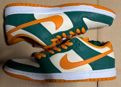 Nike SB Dunk Low "Legion Pine Kumquat"