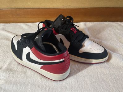 Nike Air Jordan 1 Low "Black Toe"