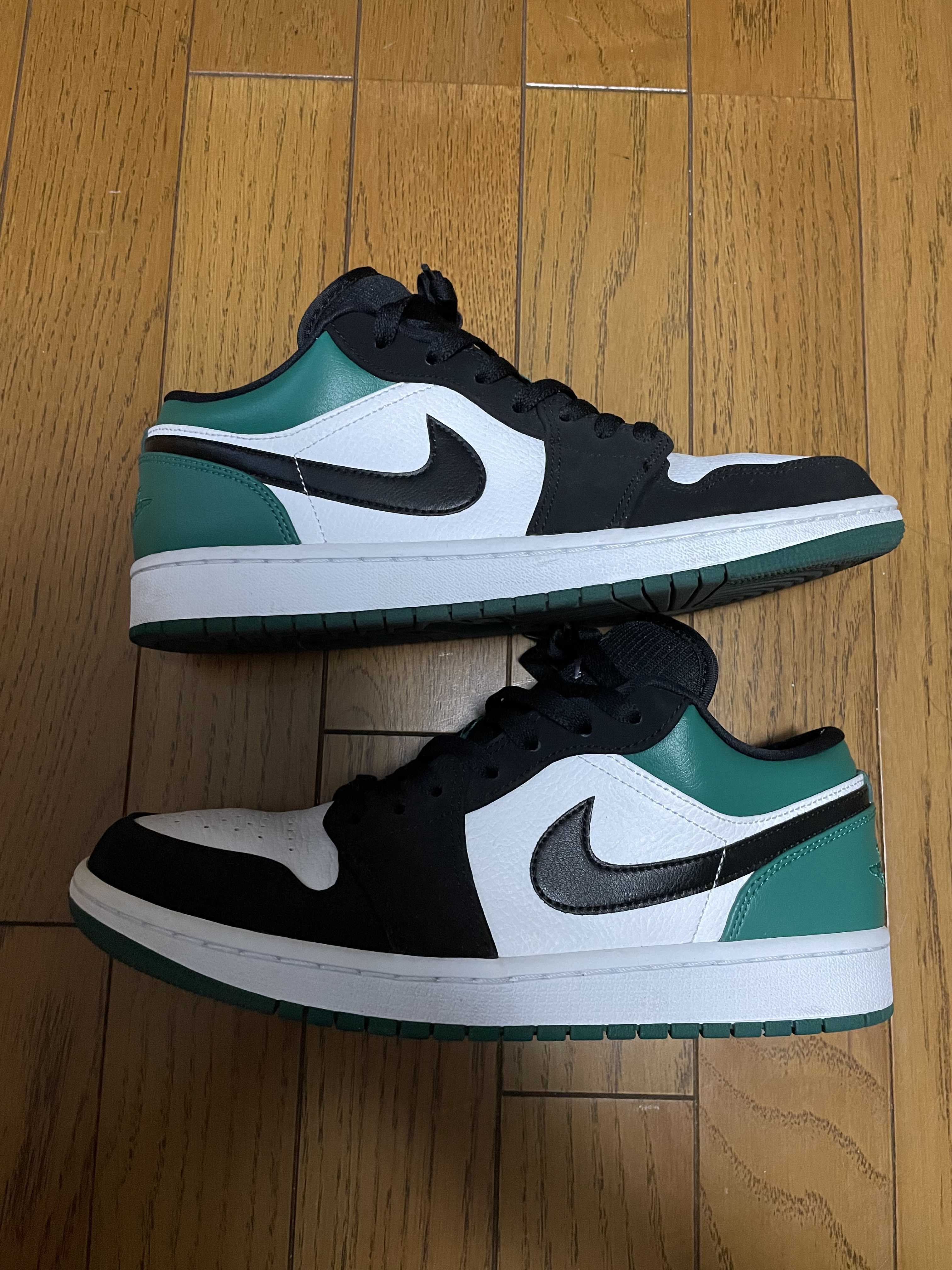 Nike Air Jordan 1 Low "White Black Mystic Green"