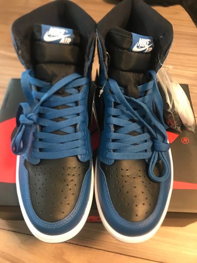 Nike Air Jordan 1 Retro High OG "Dark Marina Blue"