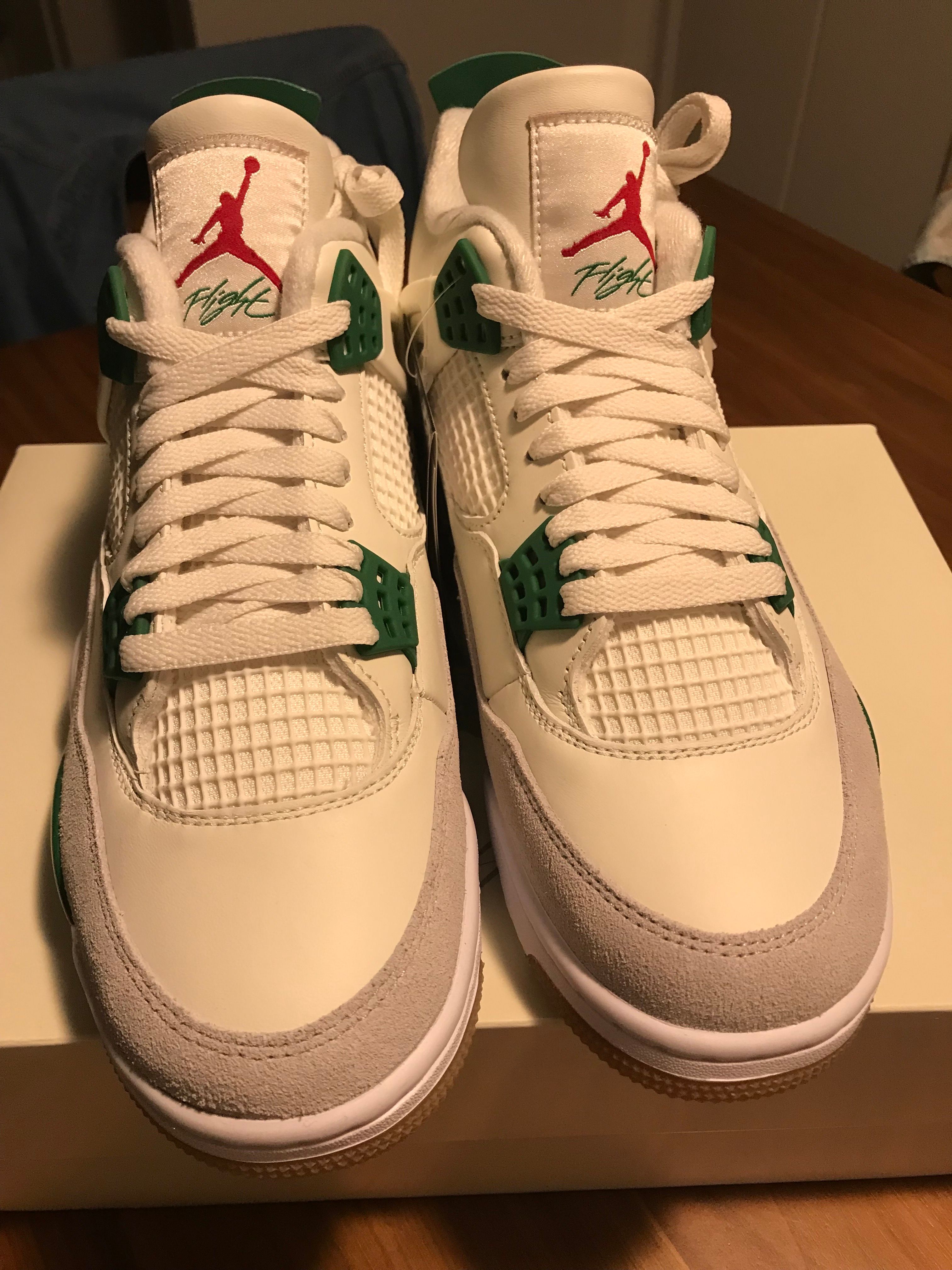 Nike SB × Air Jordan 4 Retro SP "Pine Green"