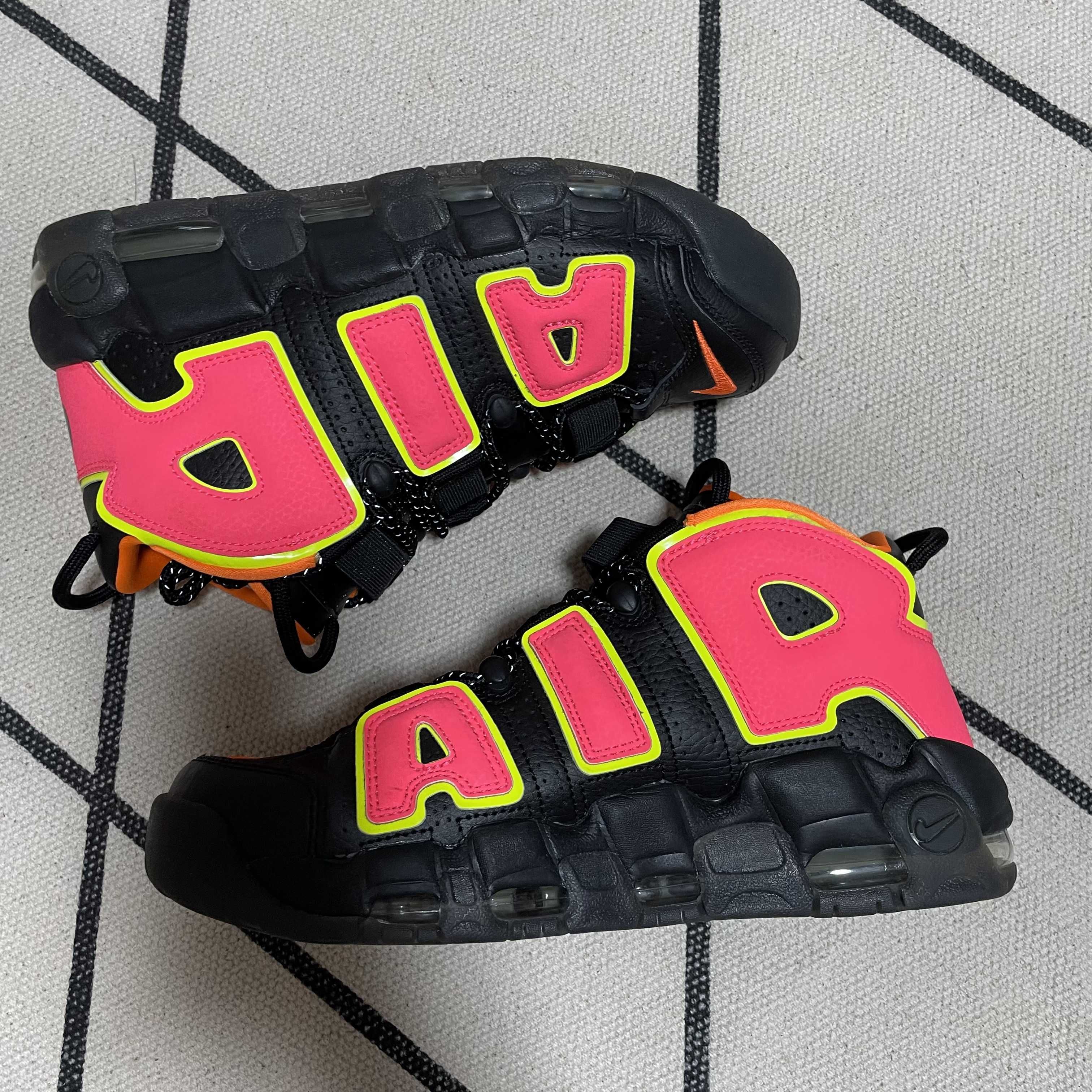 NIKE Women's AIR MORE UPTEMPO "HOT PUNCH"