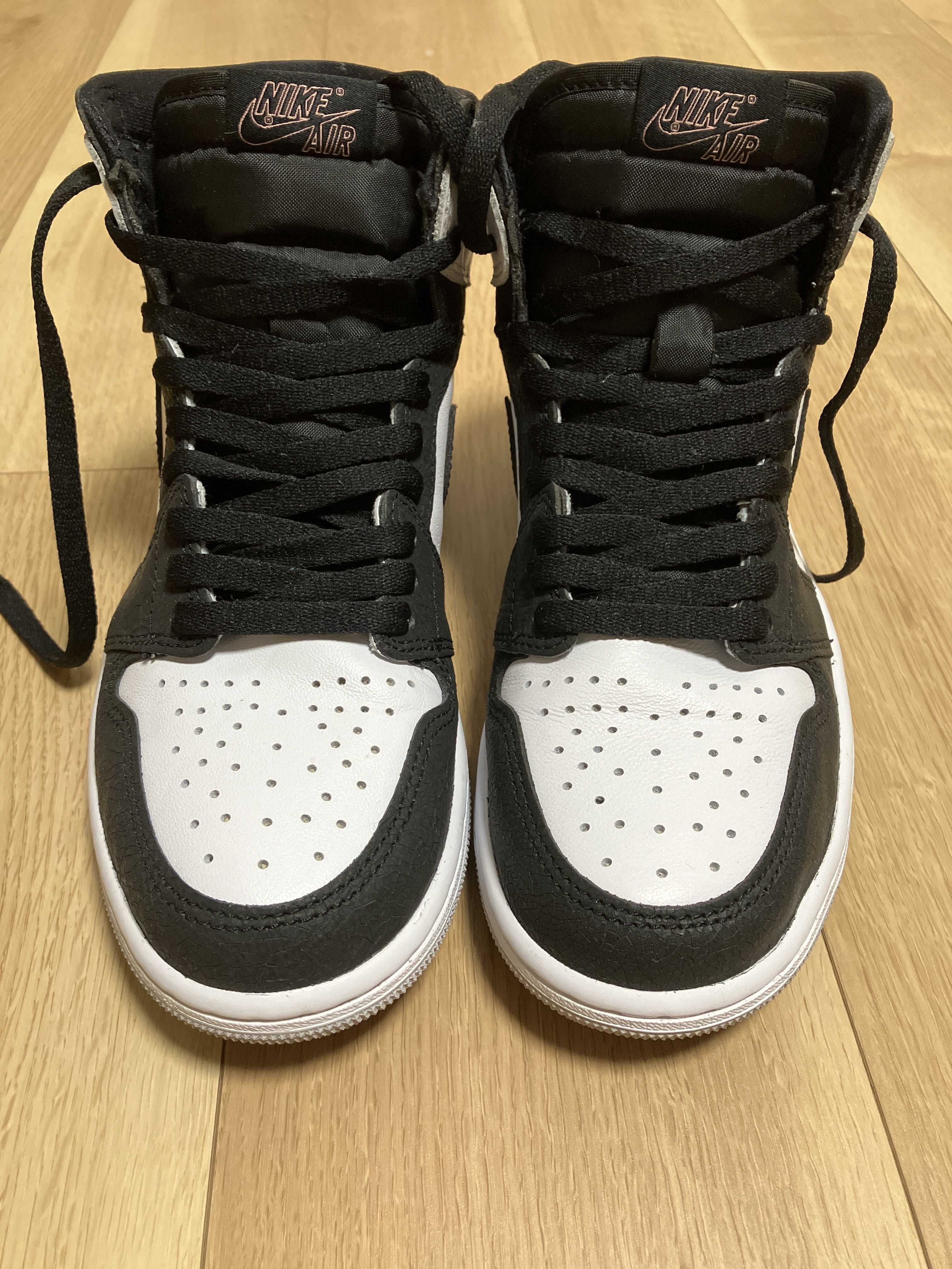 Nike Air Jordan 1 High OG "Bleached Coral"