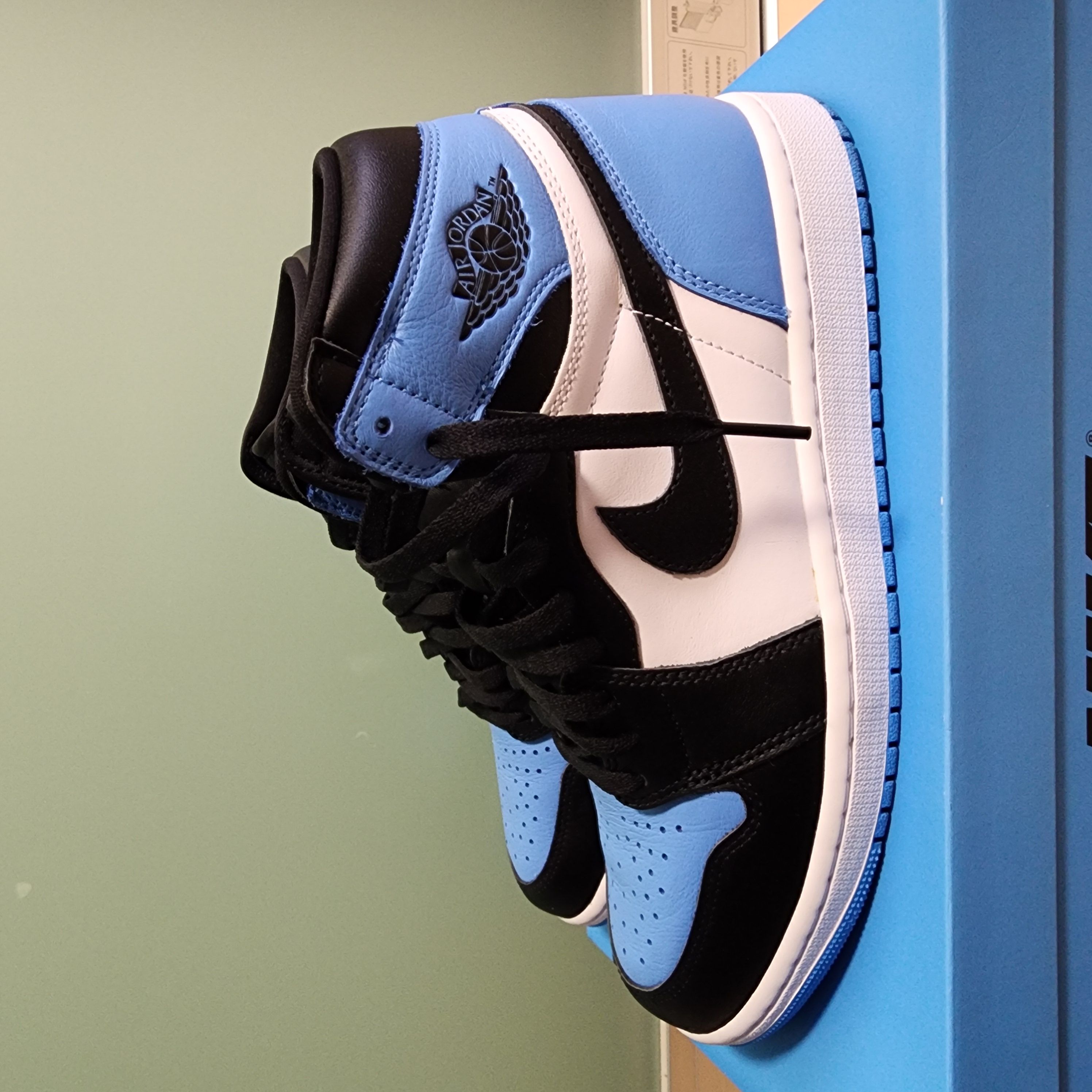 Nike Air Jordan 1 Retro High OG "University Blue/UNC Toe"