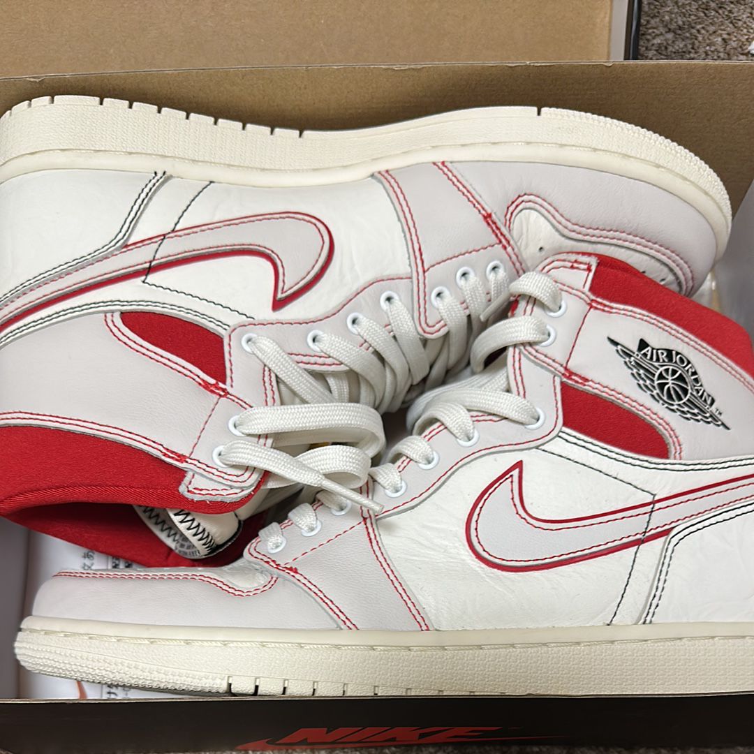 Nike Air Jordan 1 Retro High OG "Sail/University Red"     