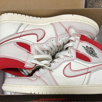 Nike Air Jordan 1 Retro High OG "Sail/University Red"