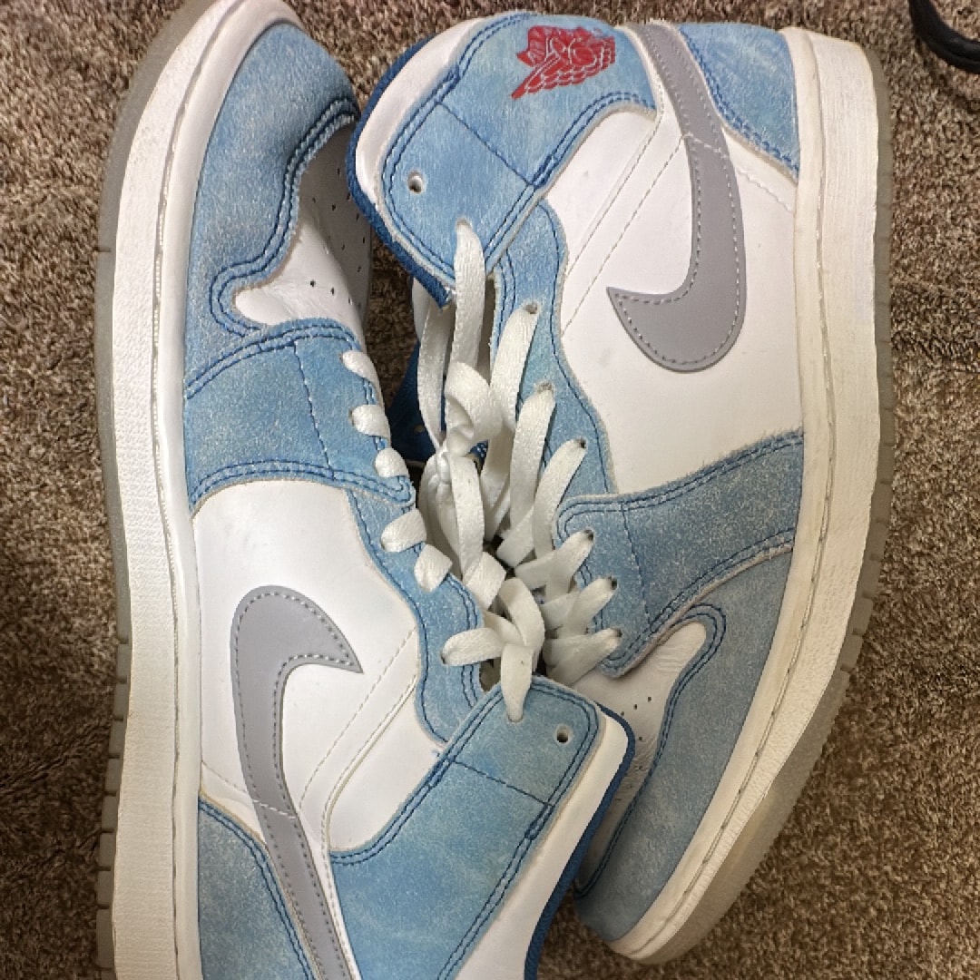 Nike Air Jordan 1 Mid SE "White/Hyper Royal/Red"