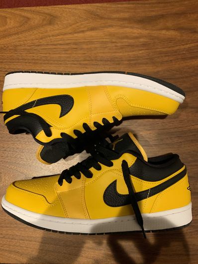 NIKE AIR JORDAN 1 LOW "UNIVERSITY GOLD"