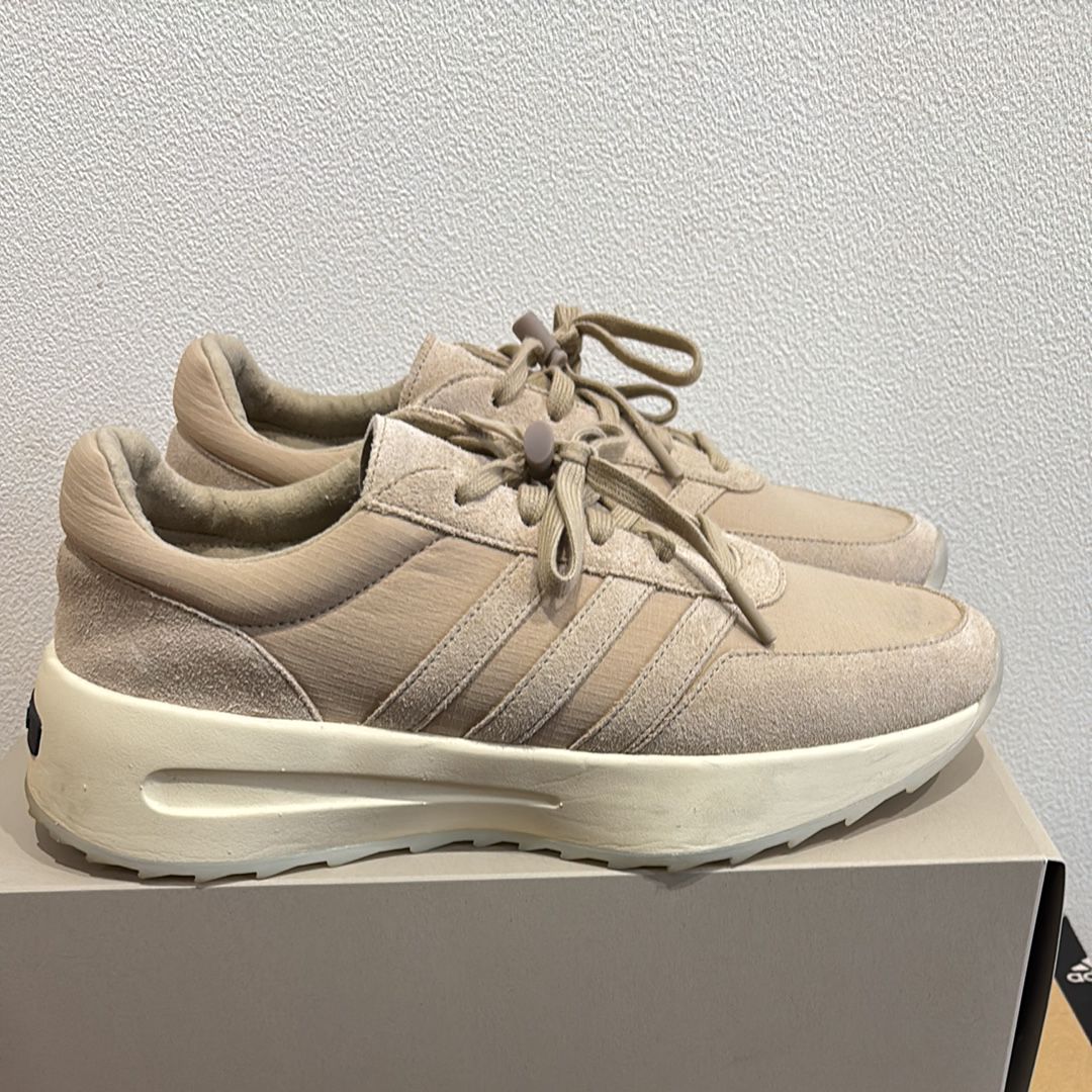 アディダス フィアオブゴッドアスレチックス ロサンゼルス "クレイ"