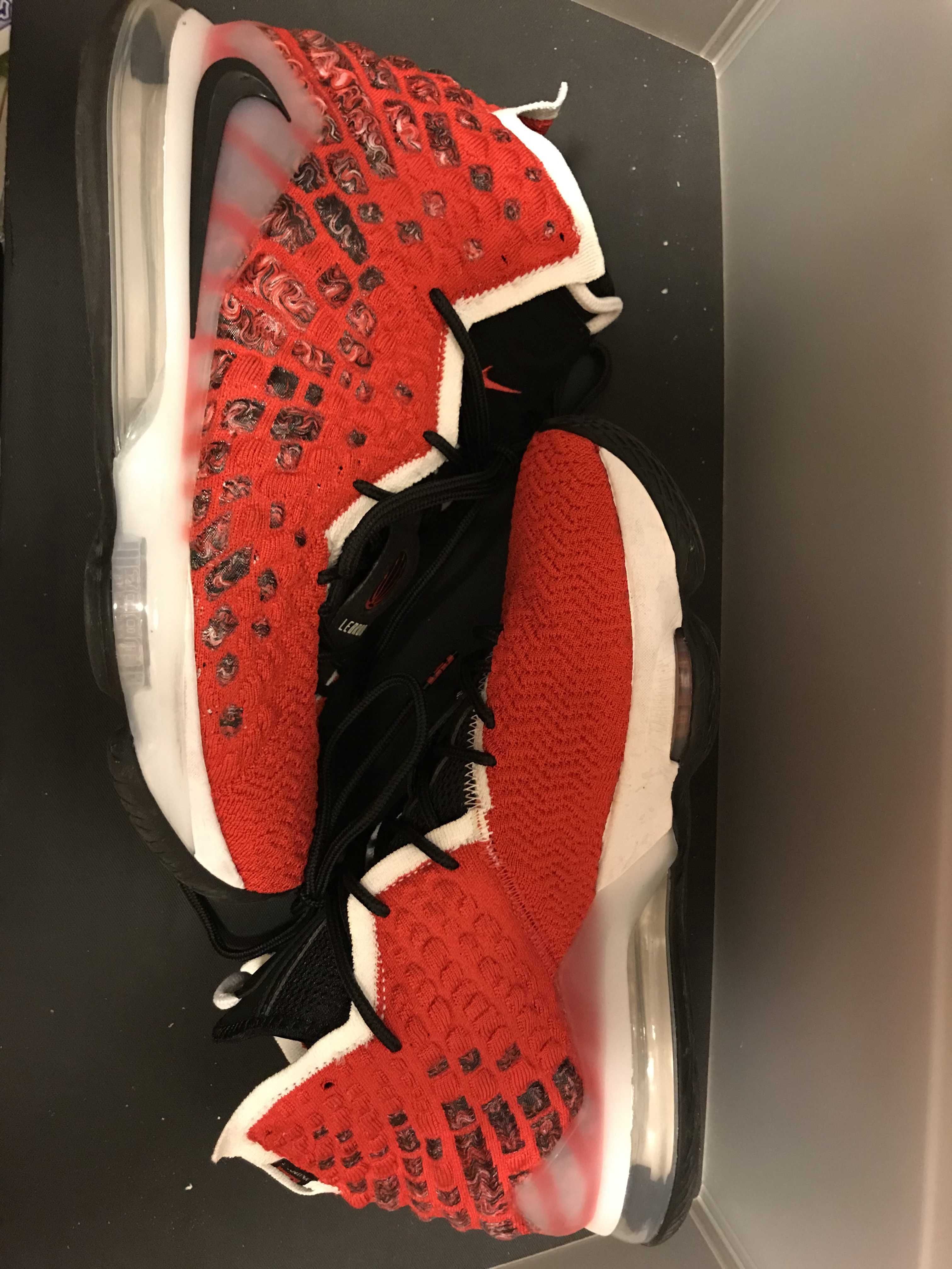 NIKE LEBRON 17 "UPTEMPO"