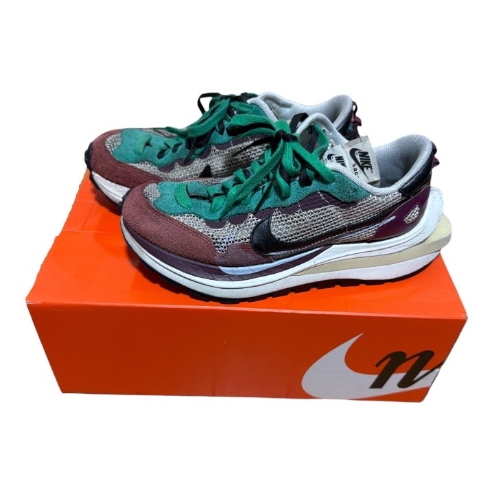 sacai × Nike Vapor Waffle "String/Red/Green"