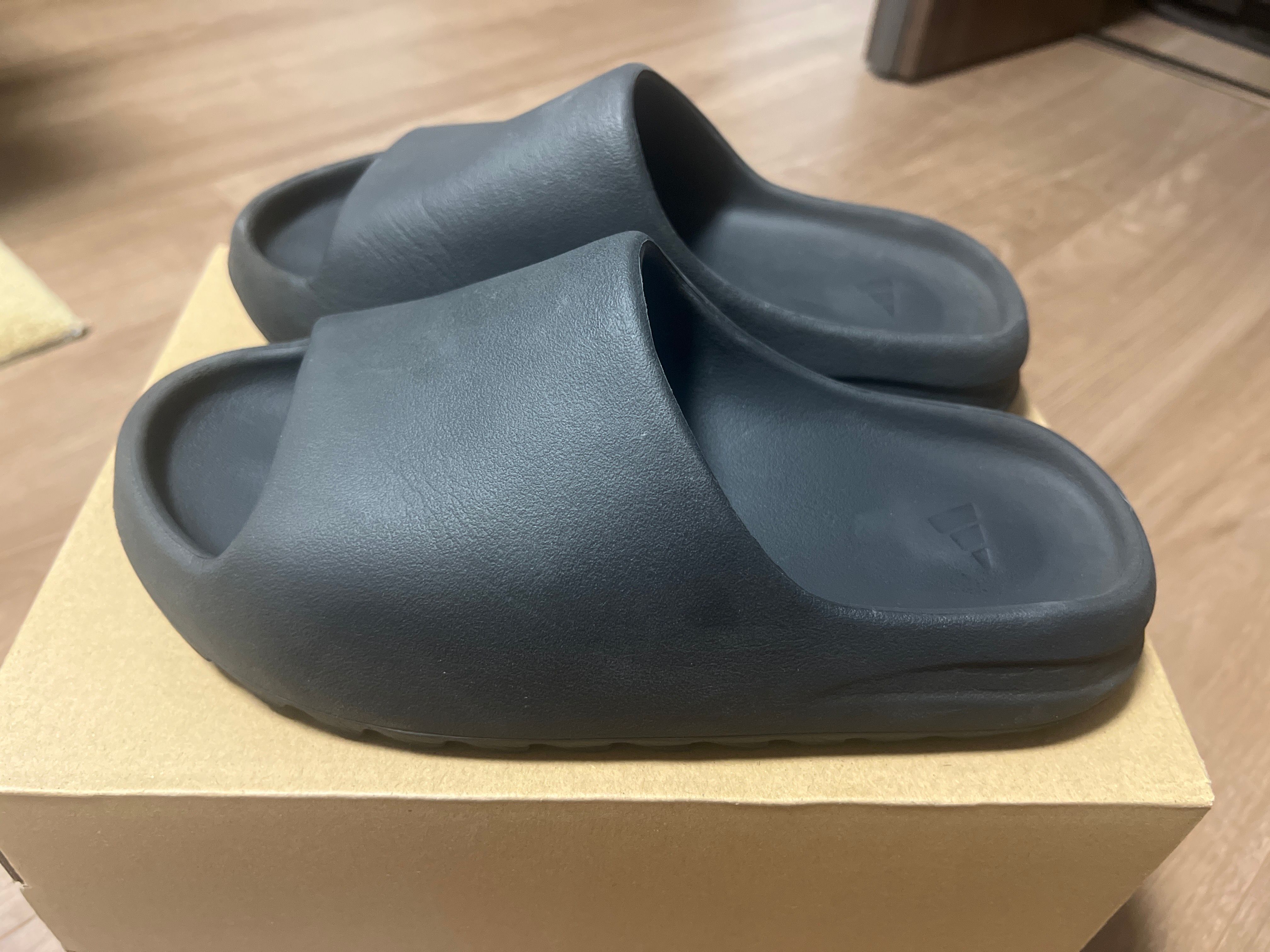 adidas YEEZY Slide "Onyx"