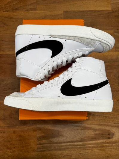 NIKE Women's BLAZER MID ’77 VINTAGE "WHITE/BLACK"
