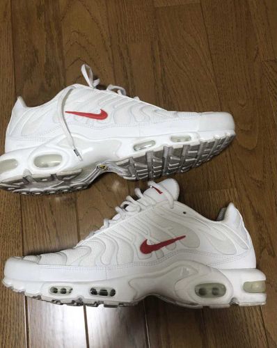 Supreme x Nike Air Max Plus TN "White/Speed Red"