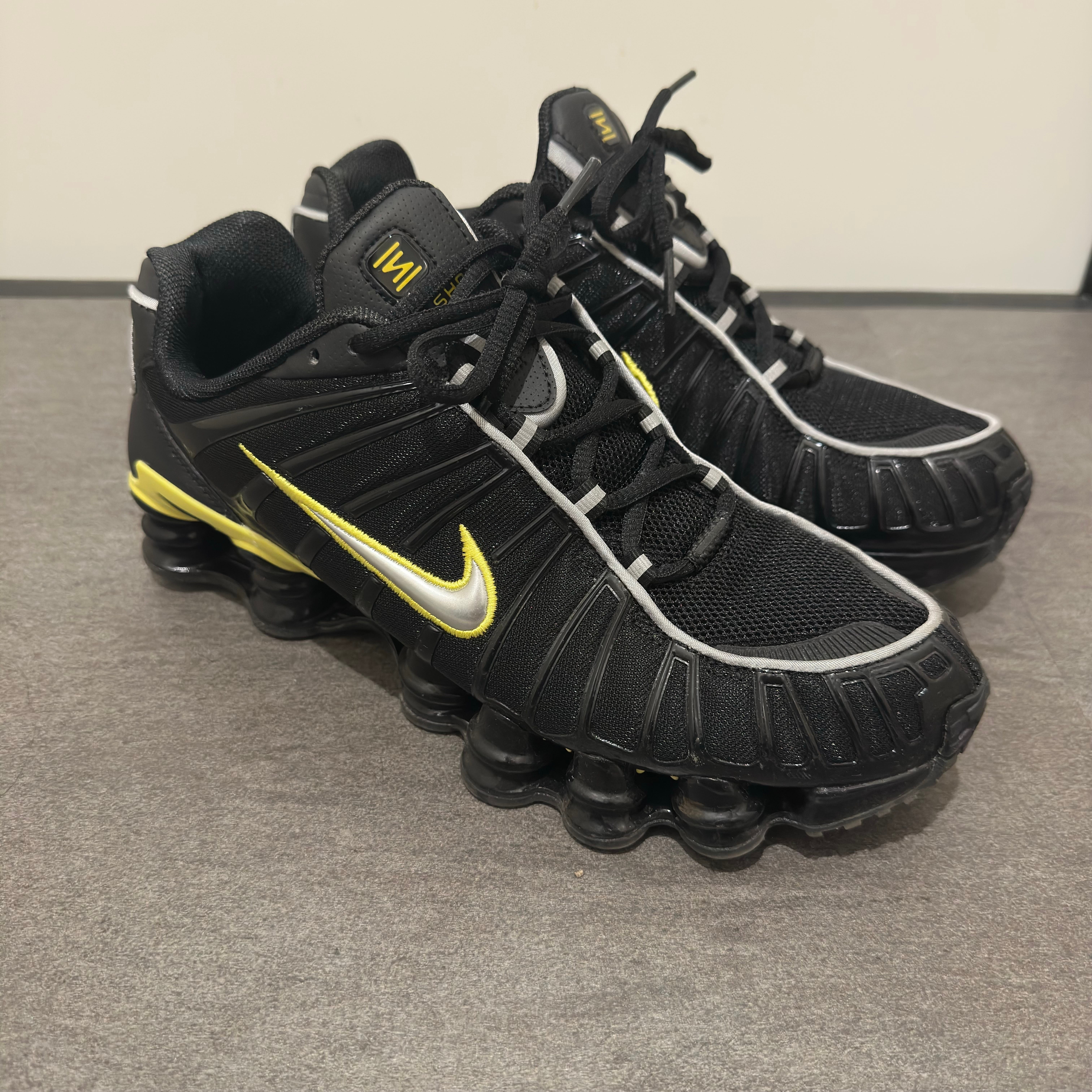 Nike Shox ブラック/イエロー ナイキ ショックス TL 