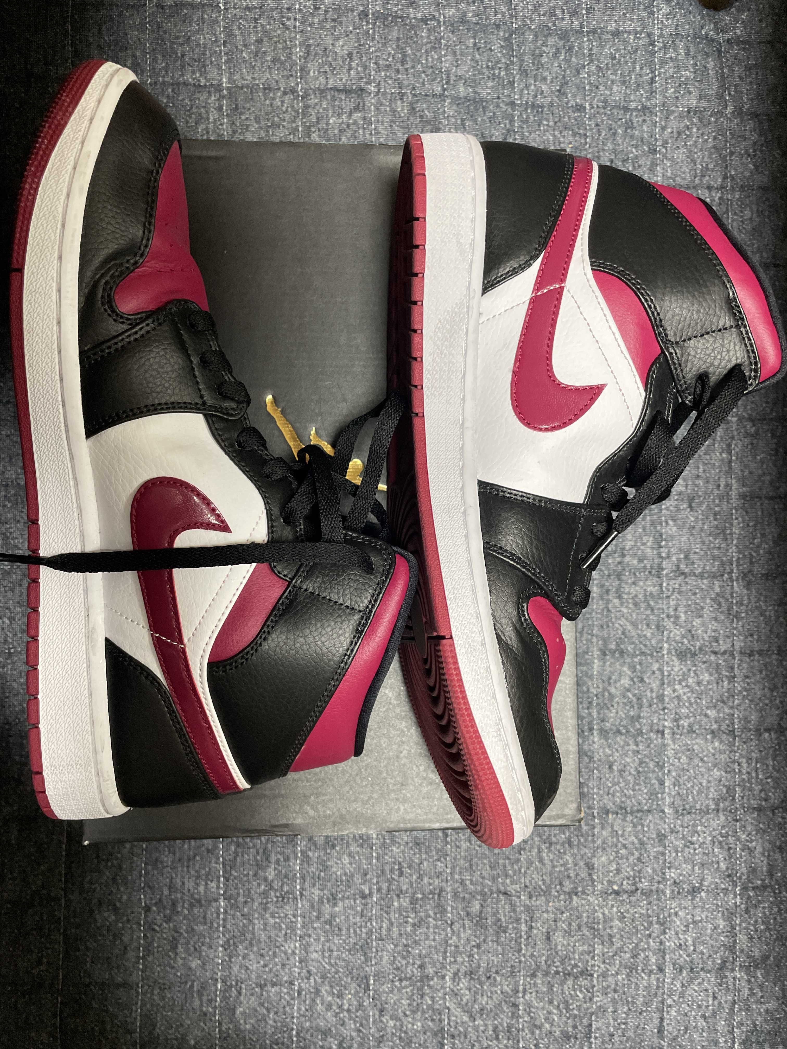 NIKE AIR JORDAN 1 MID "BLACK/RED/WHITE"