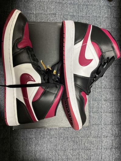 NIKE AIR JORDAN 1 MID "BLACK/RED/WHITE"
