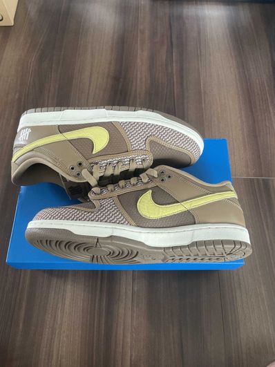 UNDEFEATED × Nike Dunk Low SP "Canteen/Lemon Frost/Palomino"
